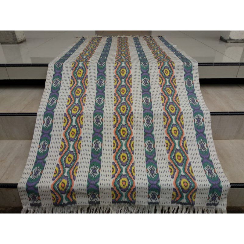 TENUN IKAT ETHNIC HANDWOVEN TEXTILES INDONESIA FOR BLANKET HOME DECORATION GD08