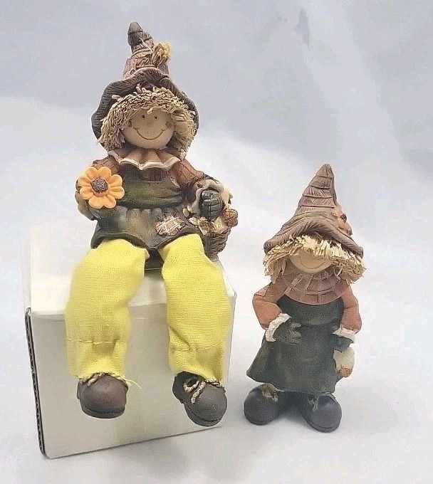 Set of 2 Resin/Cloth Shelf Sitter Boy W/Basket Girl with Corn Straw Hair Vintage