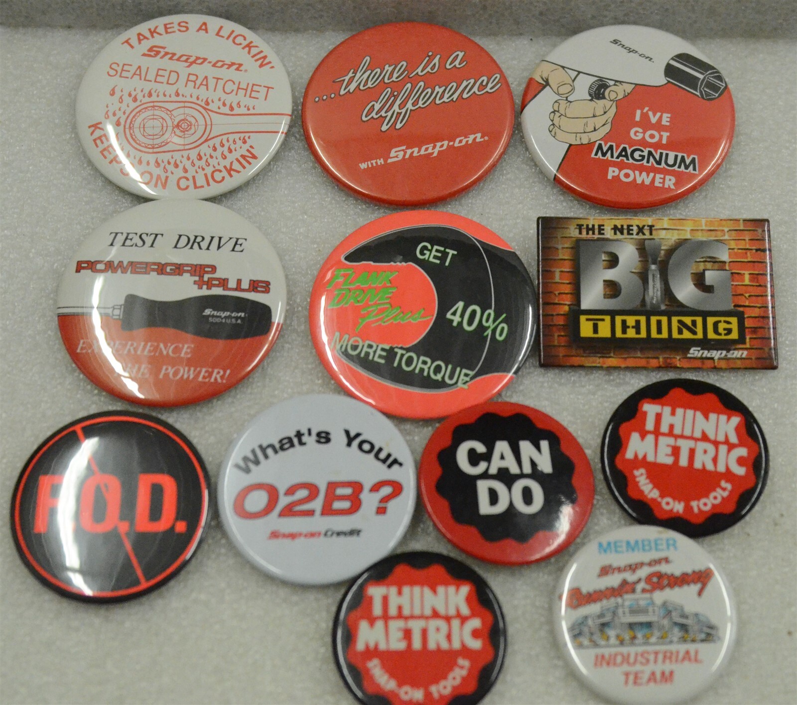 Snap-on Tools (12) New Old Stock NOS Vintage 1970\'s - 90\'s Pin Back Buttons