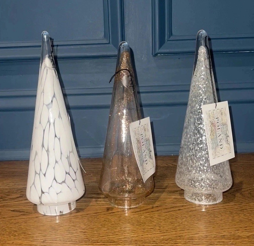 Zorza Poland Hand Blown Art Glass  Christmas Tree 8.5-9\