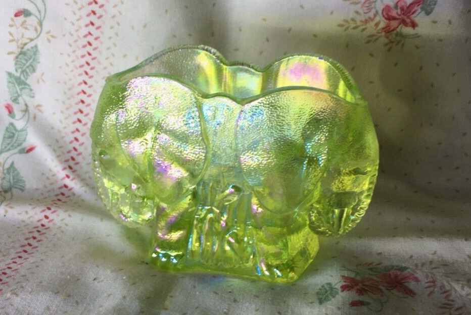 Summit Iridescent Yellow Carnival Glass Double Elephant Toothpick Holder