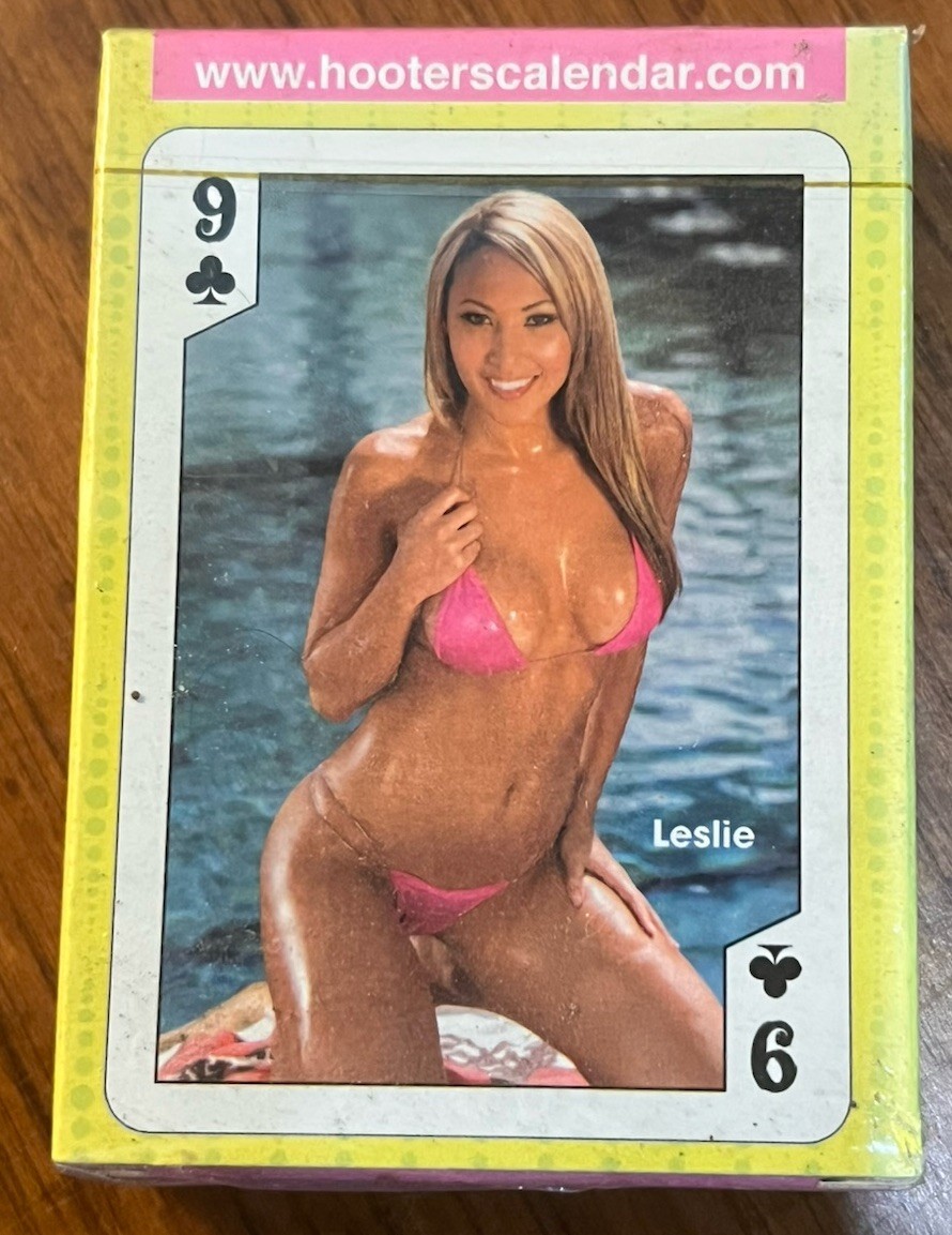 HOOTERS 2009 Calendar Girls Sealed Playing Cards 52 Deck NEW 14th Edition HOOTERS 2009 Calendar Girls Sealed Playing Cards 52 Deck NEW 14th Edition