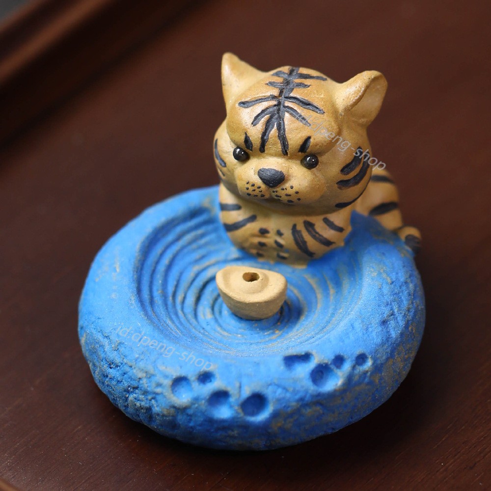 Chinese Yixing Zisha Handmade Cute 12 Zodiac Tiger Incense Stick Holder Tea Pet