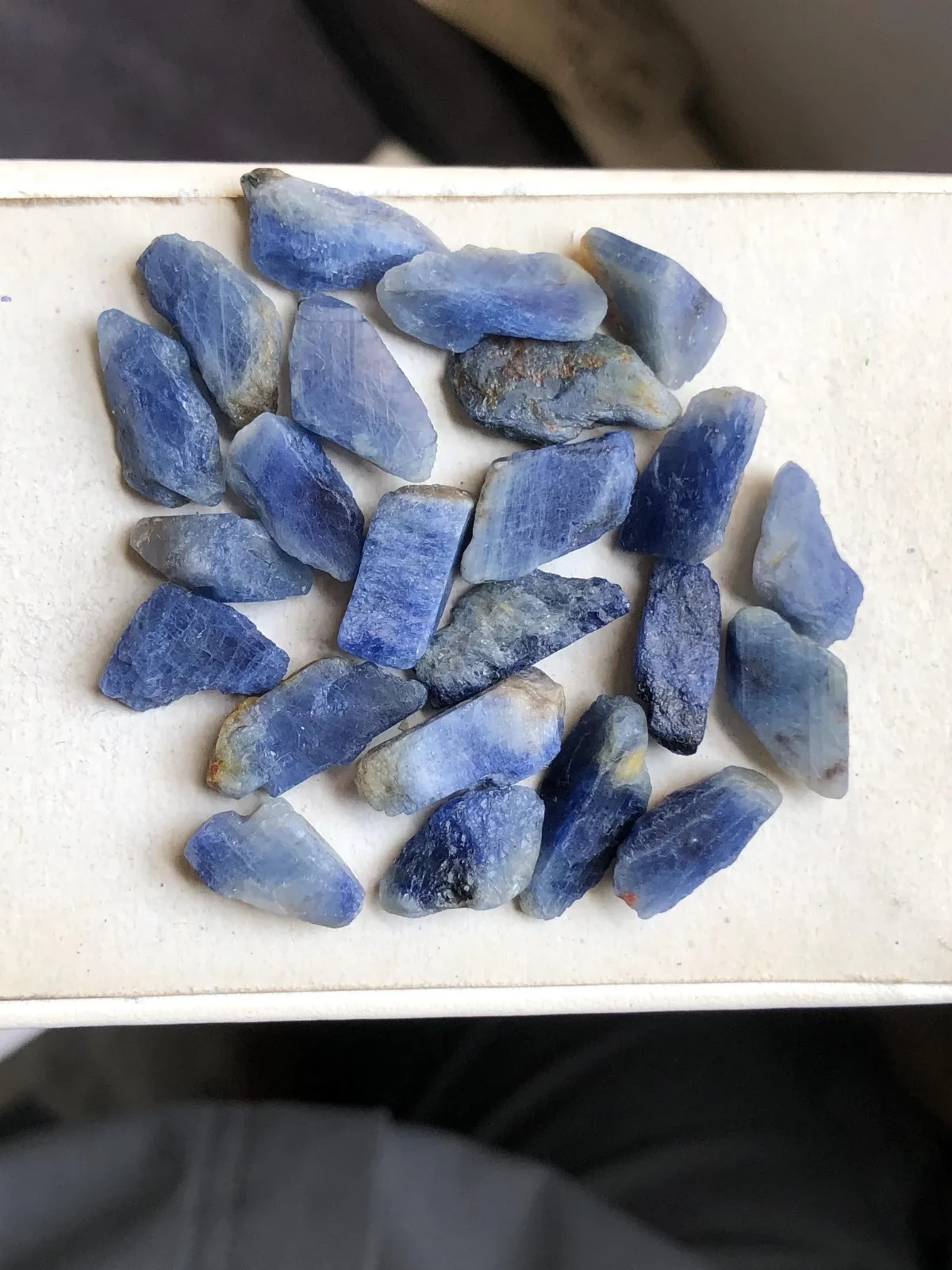 23 Pieces Raw Blue Sapphire Crystal, Natural Sapphire Rough Lot, 122.15 Ct
