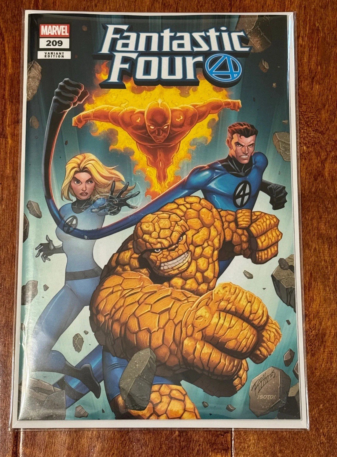 Fantastic Four #209 (2025) WhatNot Exclusive Trading Pack Variant Ron Lim Fantastic Four #209 (2025) WhatNot Exclusive Trading Pack Variant Ron Lim