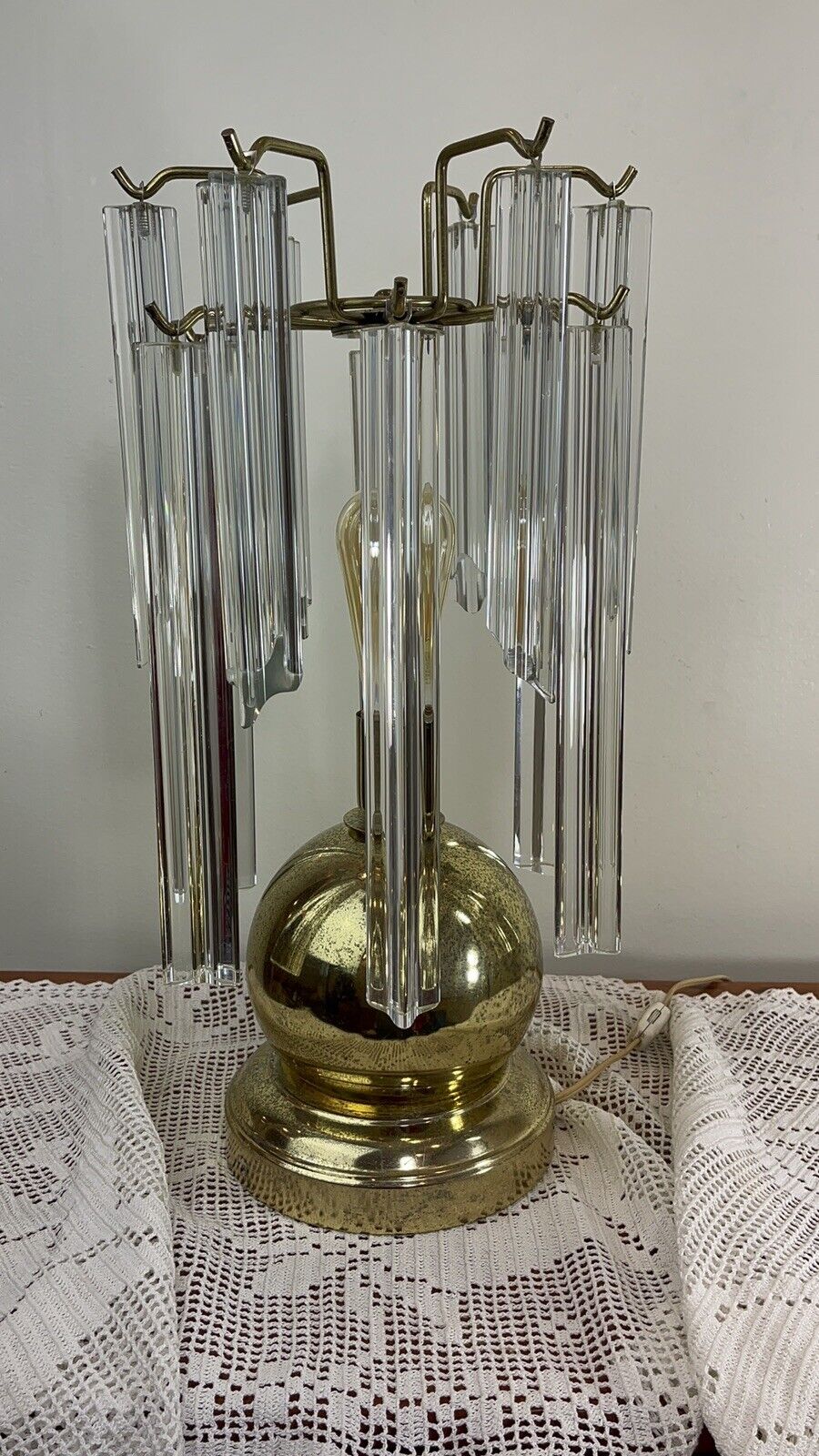 Vintage Table lamp with vertical rigid Acrylic strips | waterfall Lamp