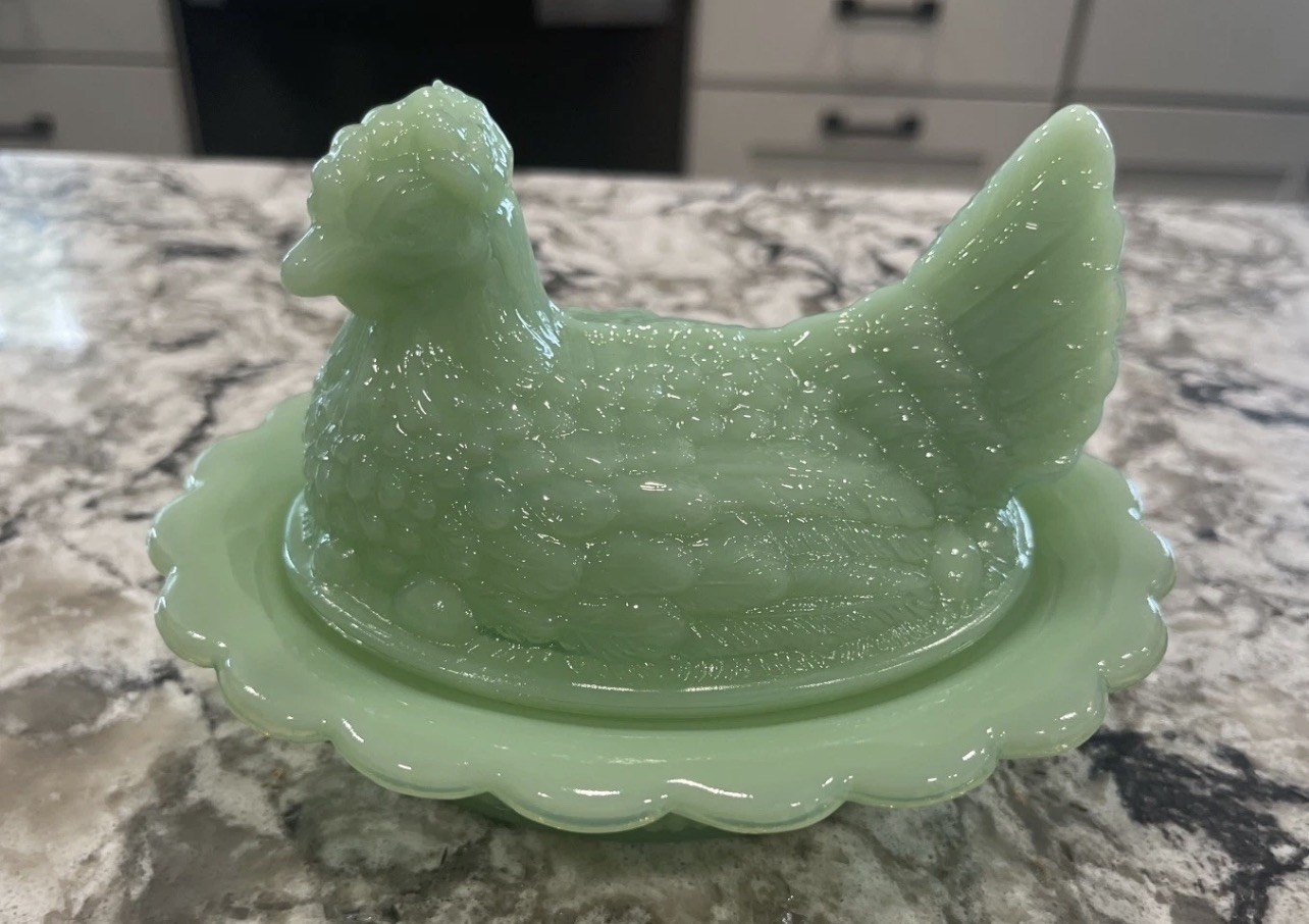 Large Mosser Jade / Jadeite Glass USA Hen on Nest Basket Dish 
