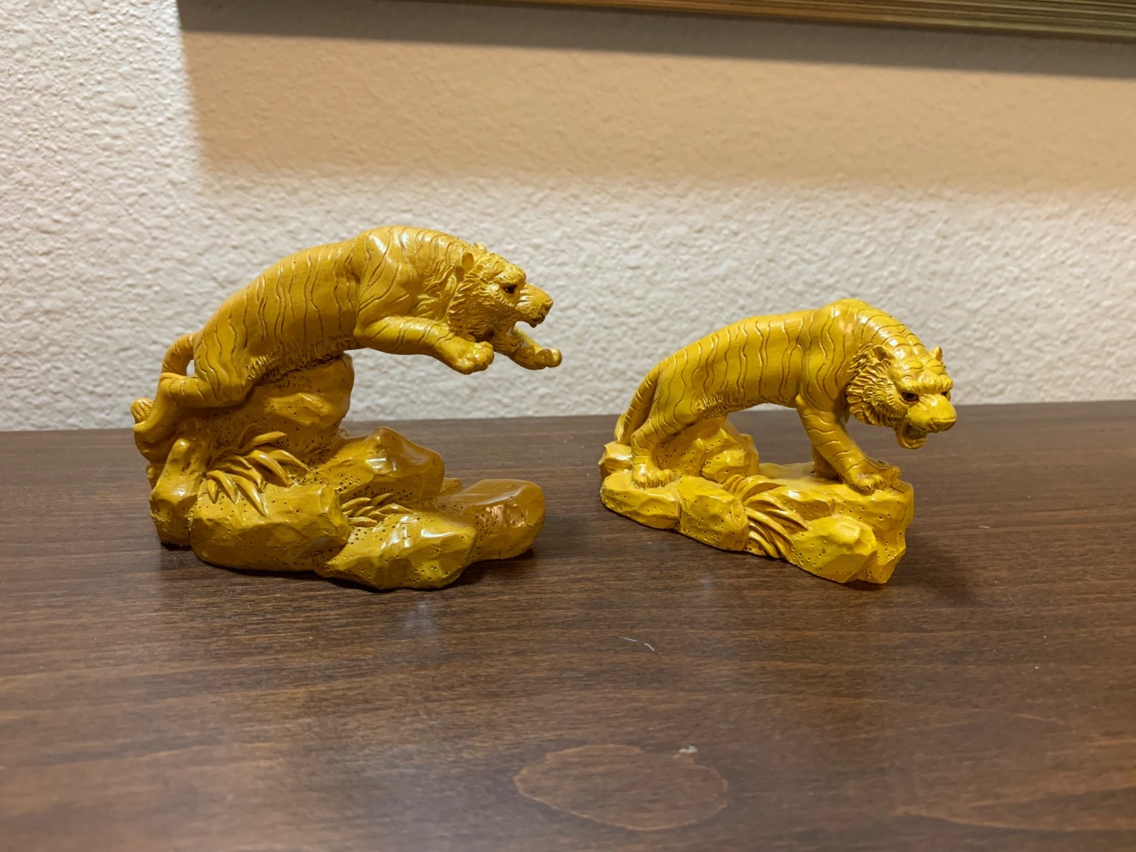 VTG ASIAN YELLOW TIGER FIGURINES