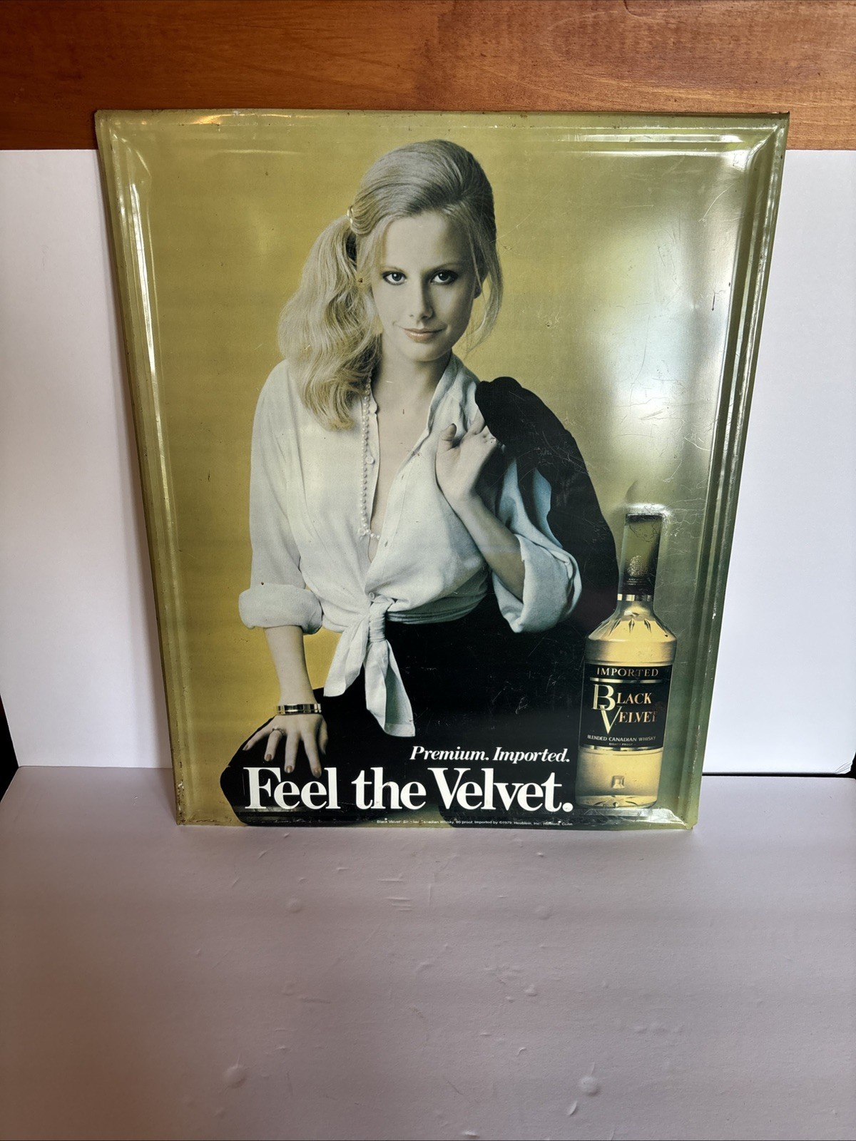 RARE VTG 1979 The Velvet Canadian Black Velvet Whisky Hanging Metal Sign