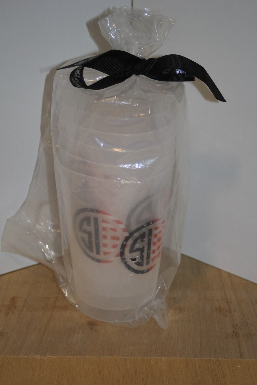 SIG Sauer Set of 6 Plastic Beer Cups Red/WHT/BLUE  8300439 New old stock