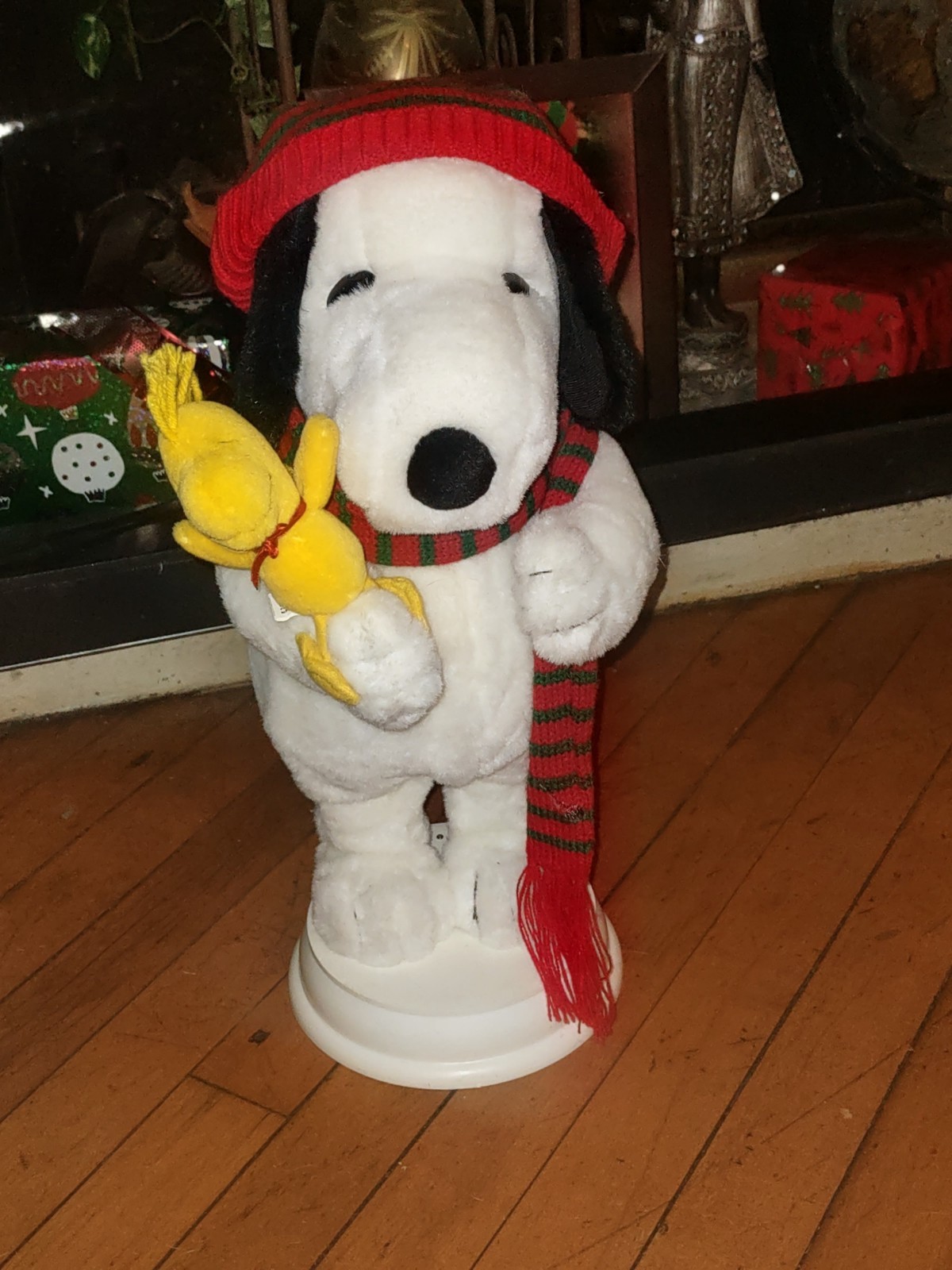 Vintage Peanuts: Santa’s Best Holiday Animation Snoopy Scarf & Woodstock 