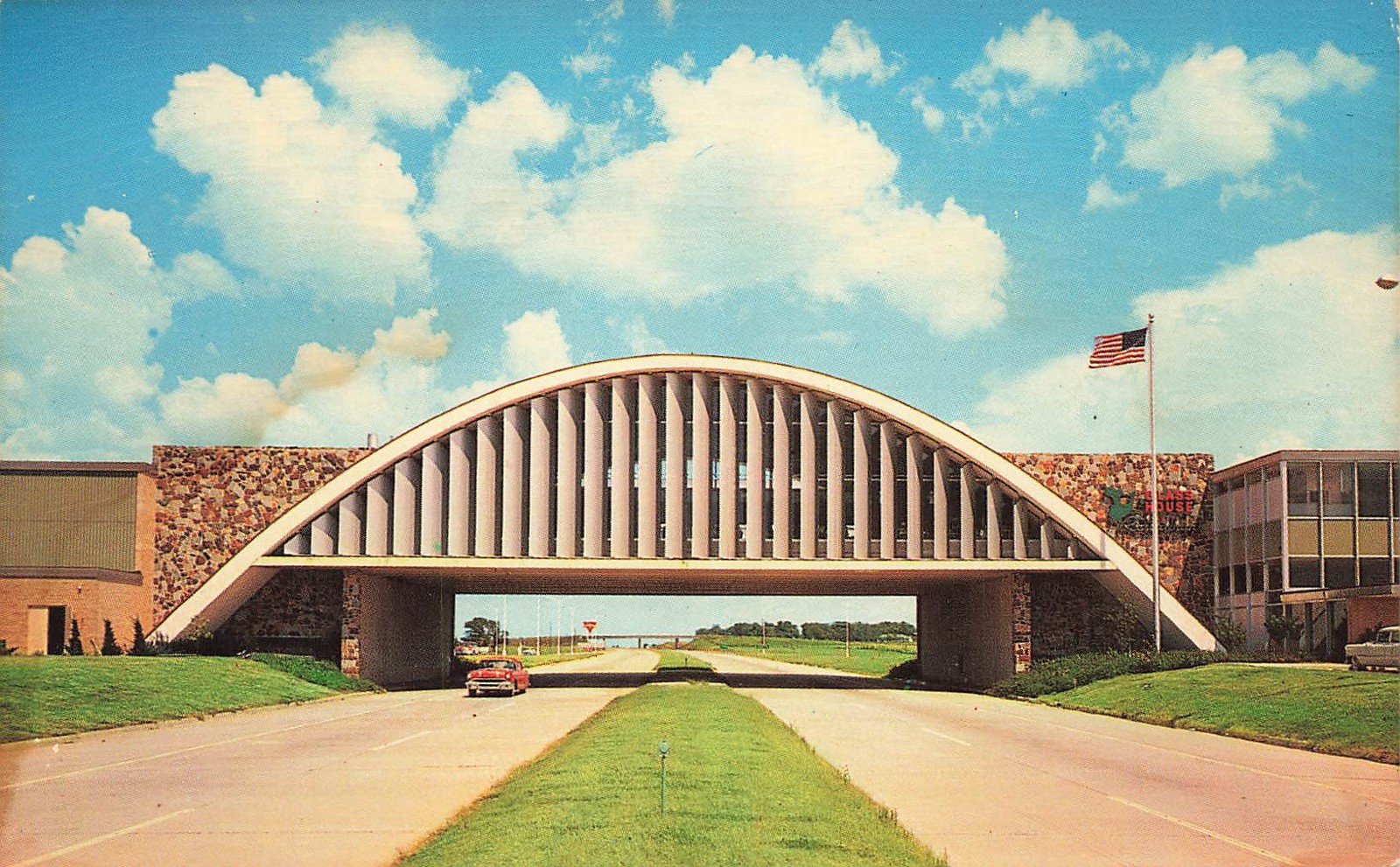 Vintage GLASS HOUSE RESTAURANT — WILL ROGERS Postcard Vinita Oklahoma Unposted