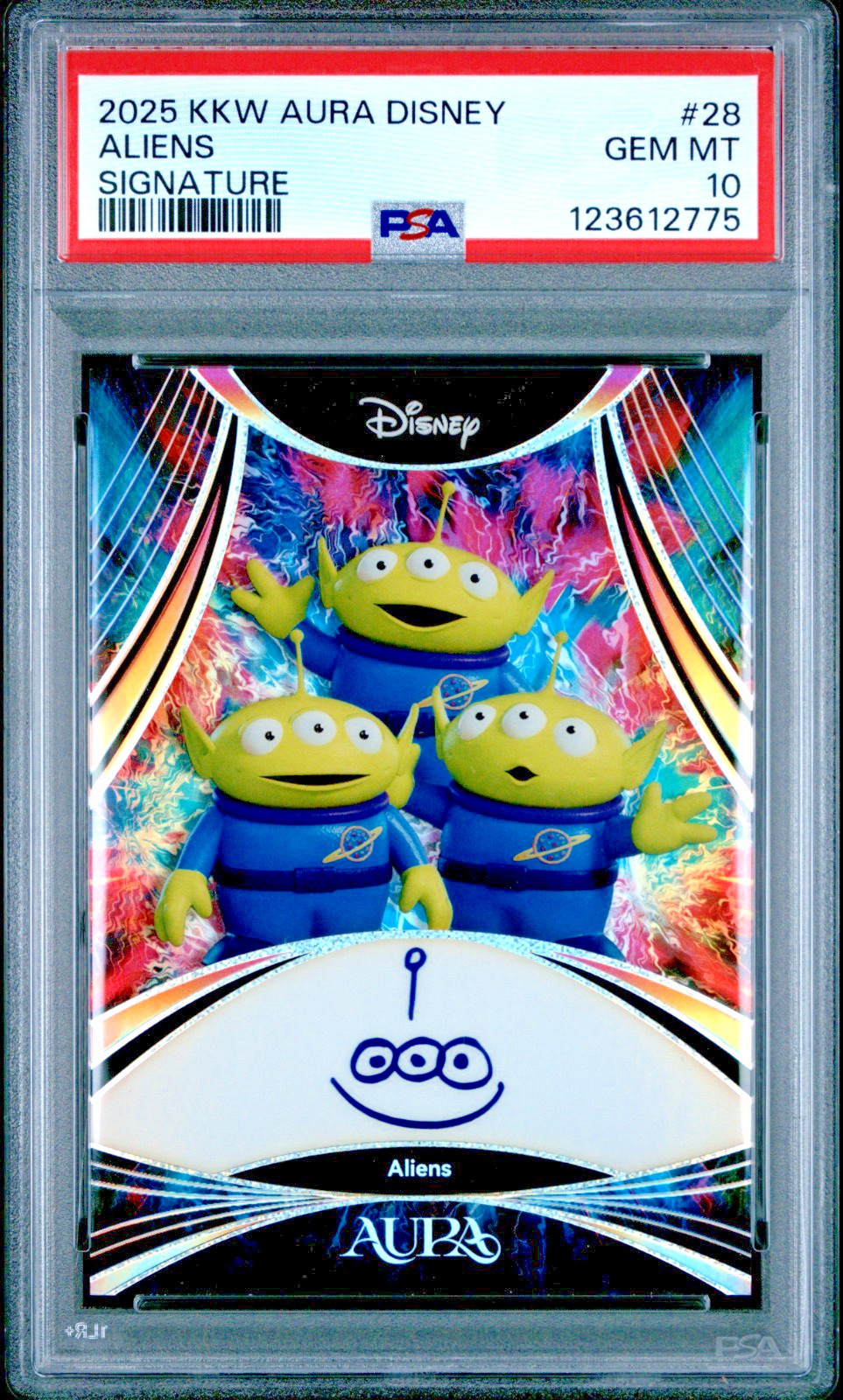 2025 Kakawow AURA Disney /100 ALIENS SIGNATURE REFRACTOR PSA 10