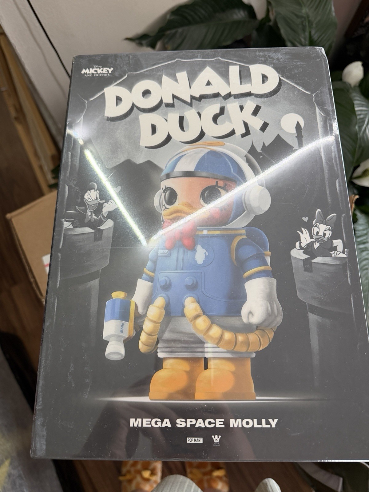 POP MART Mega Space Molly 400% Donald Duck Disney Mickey Friends Figure Sealed POP MART Mega Space Molly 400% Donald Duck Disney Mickey Friends Figure Sealed