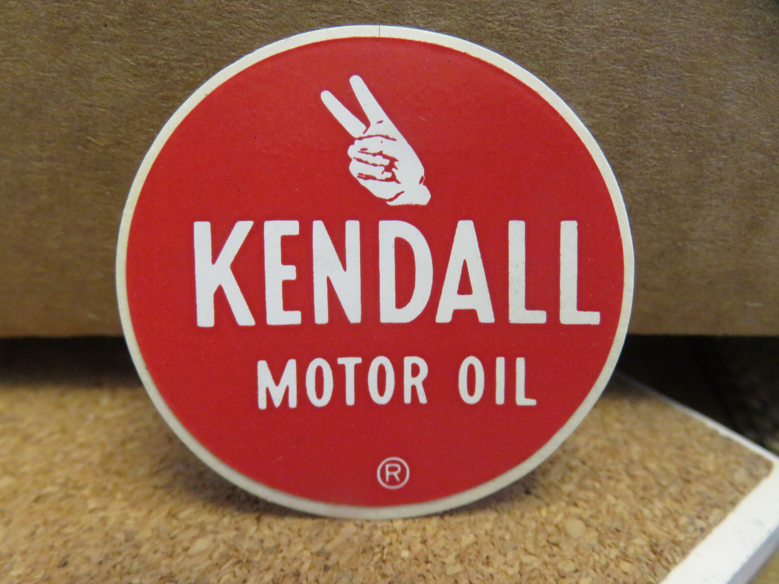KENDALL MOTOR OIL STICKER (1 1/2
