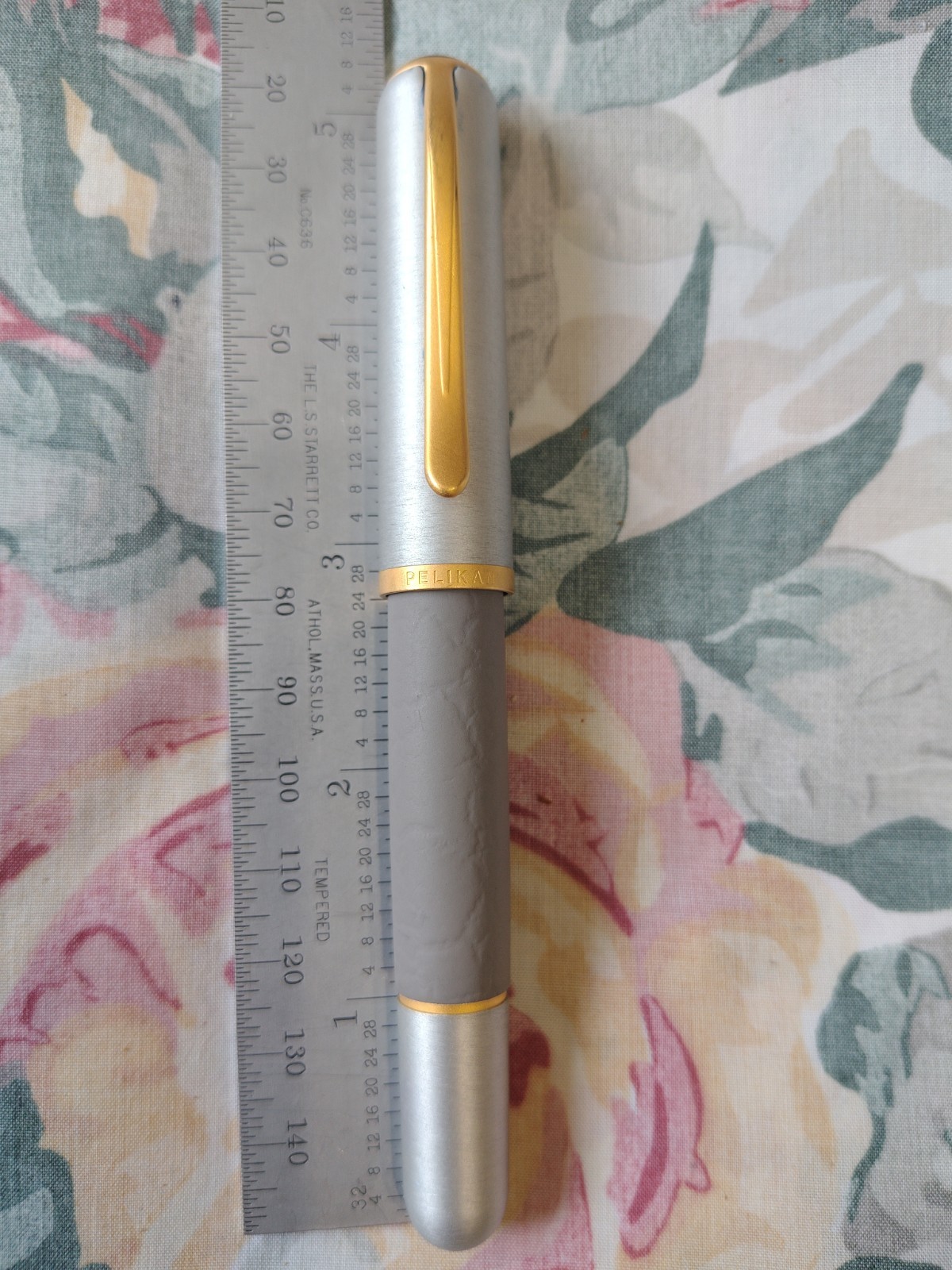Pelikan Epoch Series  P363 Fountain Pen, 14k Gold Fine Point Nib Germany