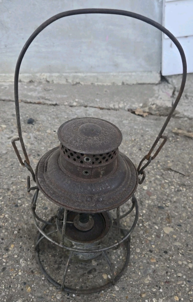 C&NW Ry Chicago North Western Railroad Adlake Lantern No Globe
