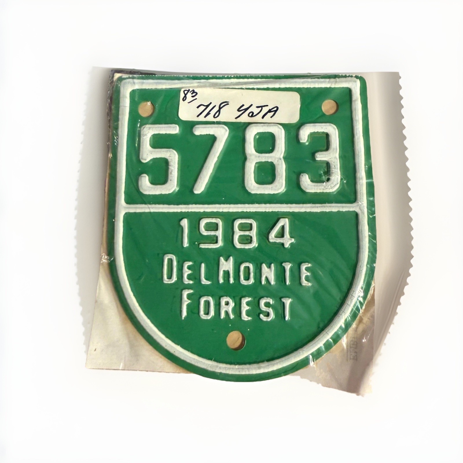 1984 Del Monte Forest Gate Badge Pebble Beach Car Plate #5783 NOS w/ Instruction