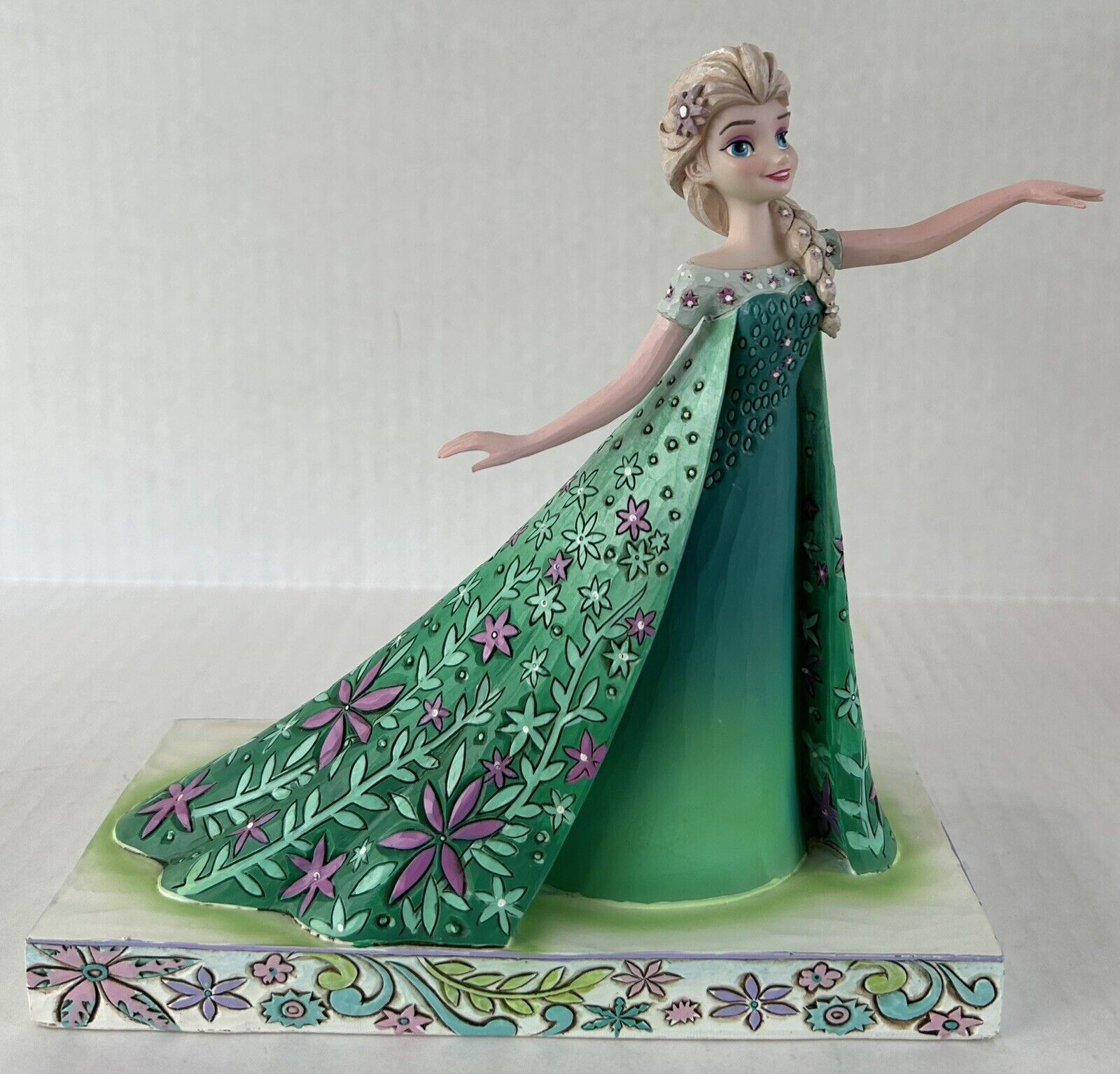 Walt Disney Showcase Jim Shore Elsa Frozen Celebration of Spring Figure #4050881