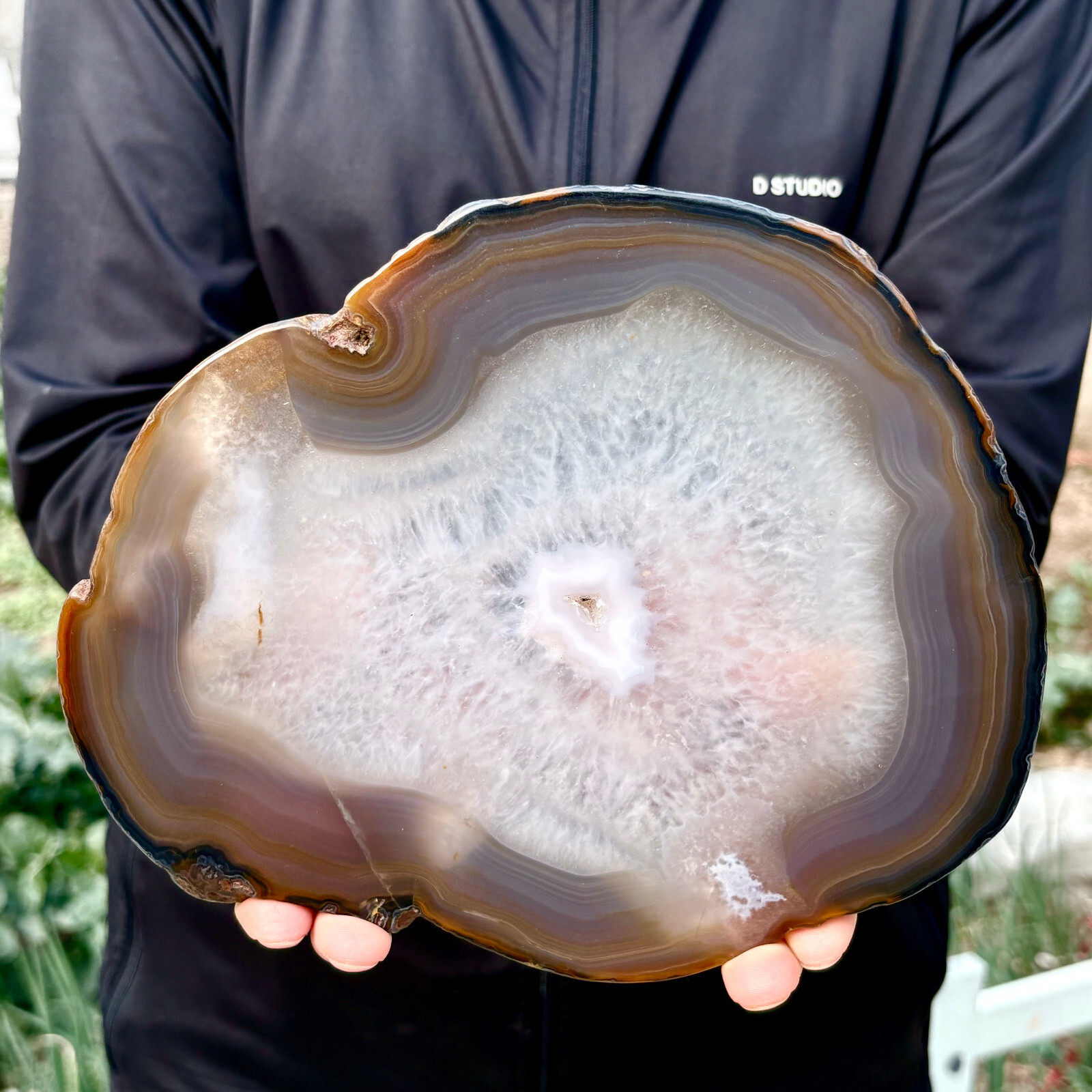 780G Natural Agate Striped Crystal Quartz, Hand-cut Mineral Specimen Healing