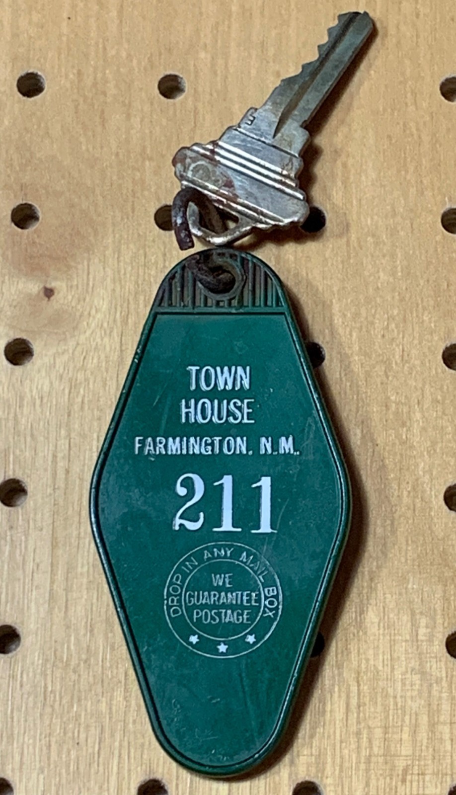 Vintage Town House Motel Key Farmington NM Rm #211 Fob New Mexico Wilcox Schlage