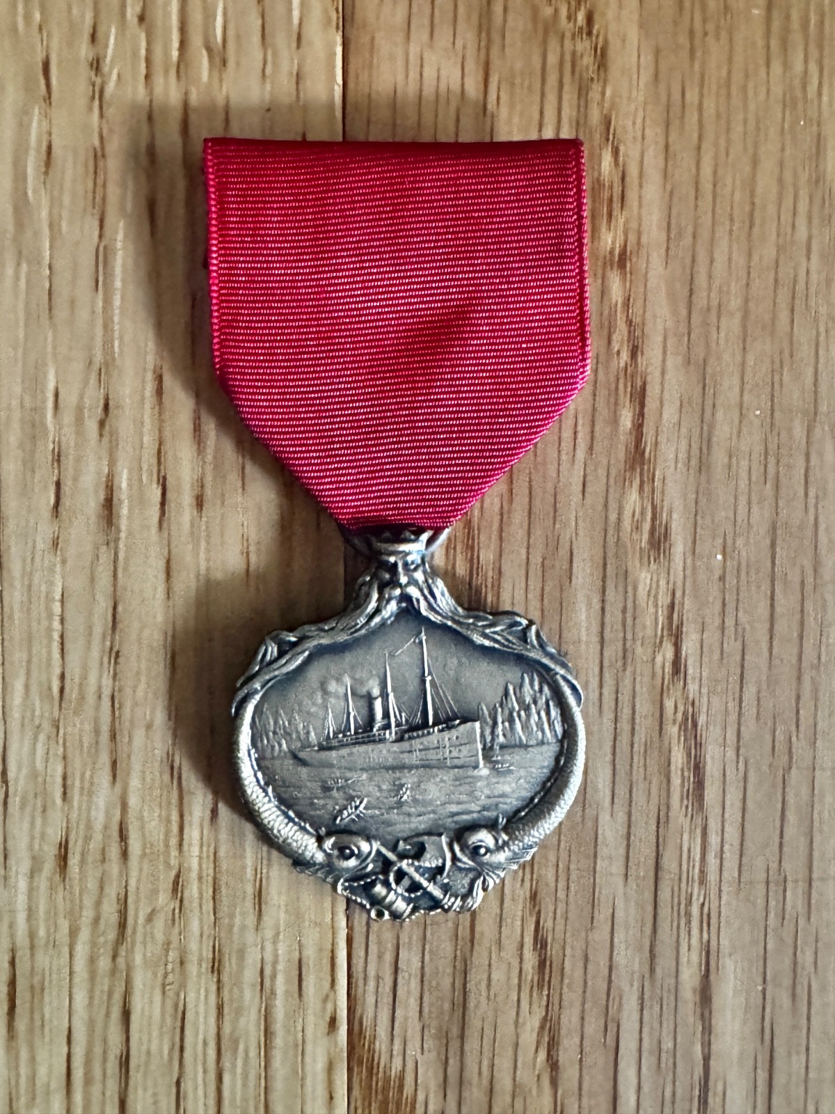RMS Carpathia Titanic Medal / Cunard Line / White Star Line