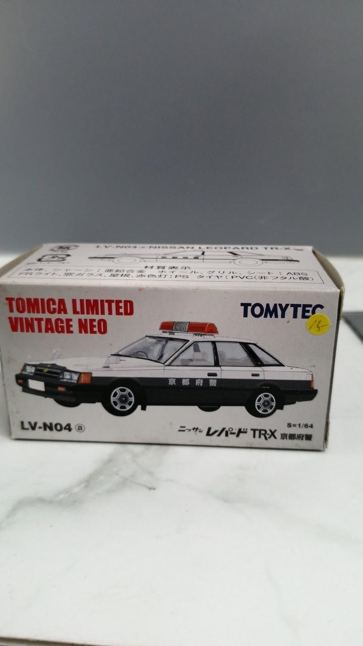 TOMY Nissan Leopard TR-X LV-N04 Tomica TLVN 1/64