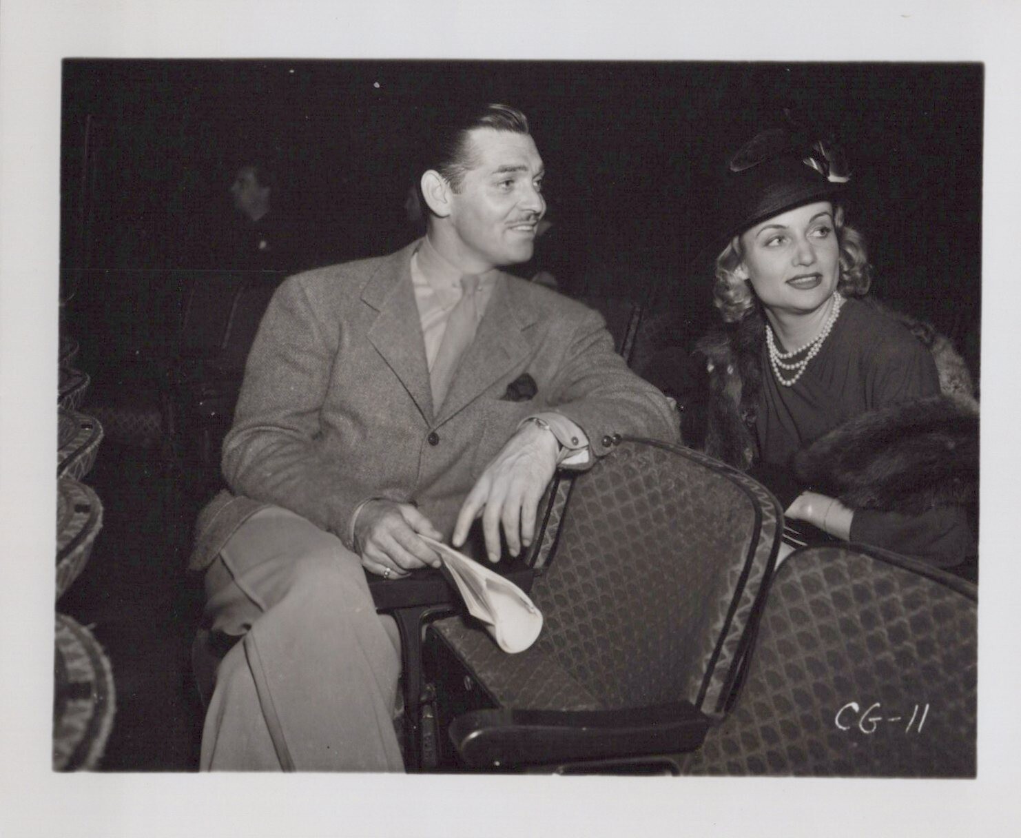 1940s HOLLYWOOD Carole Lombard + Clark Gable PORTRAIT CANDID SNAPSHOT Photo J 33 1940s HOLLYWOOD Carole Lombard + Clark Gable PORTRAIT CANDID SNAPSHOT Photo J 33