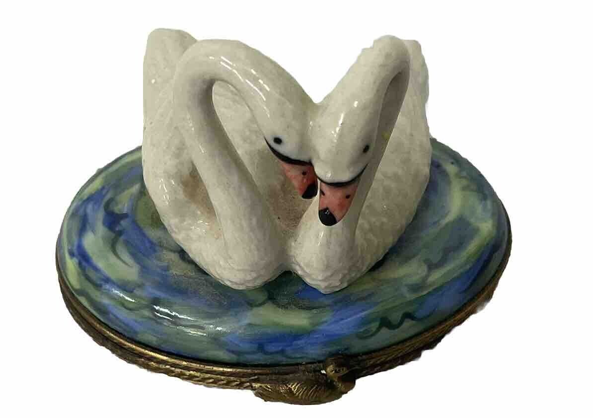 Limoges Hand Painted Two Swans Love Trinket Box Peint Main La Gloriette