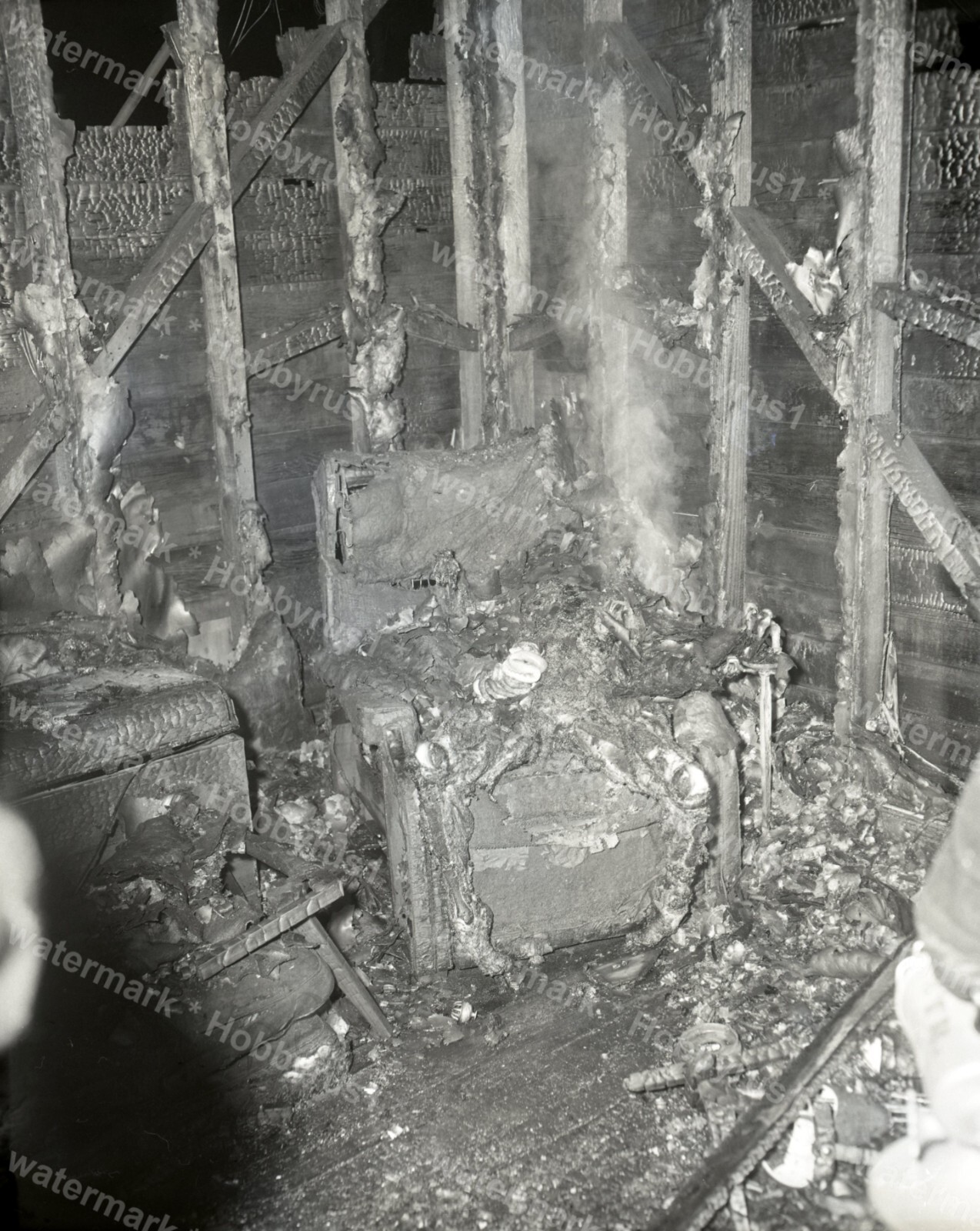 California Fires Fatal Fire Creepy Couch with Legs 1962 Original 4x5 Negative