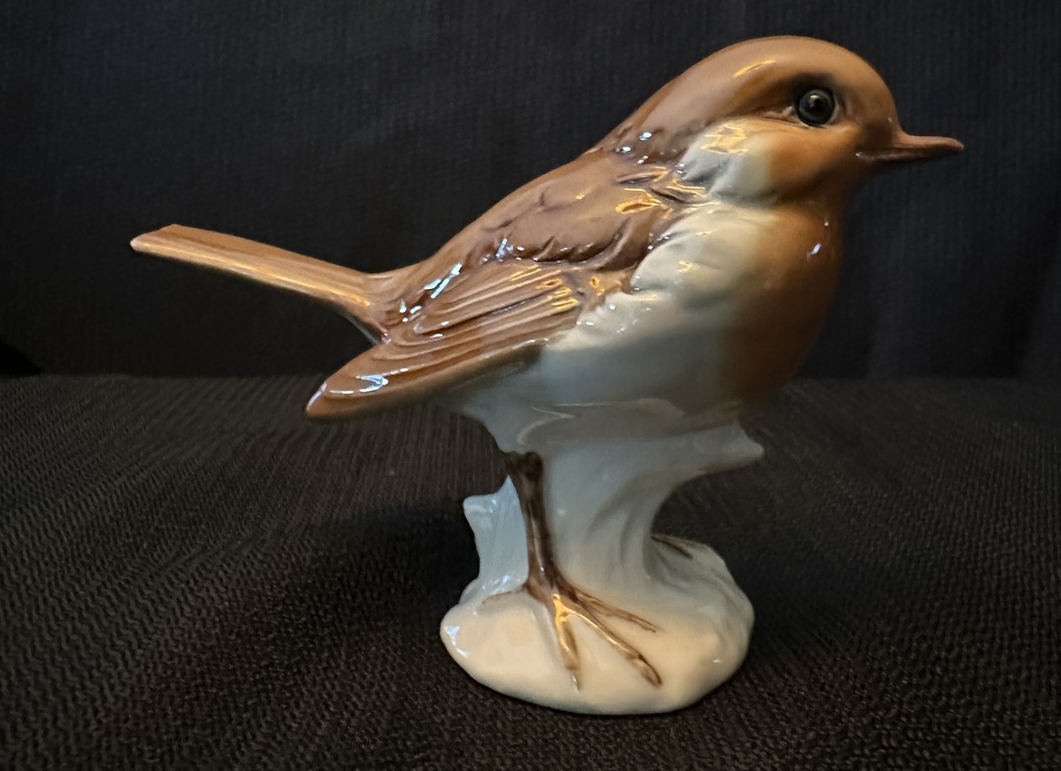 Vintage Goebel European Robin Figurine 1978 West Germany Porcelain