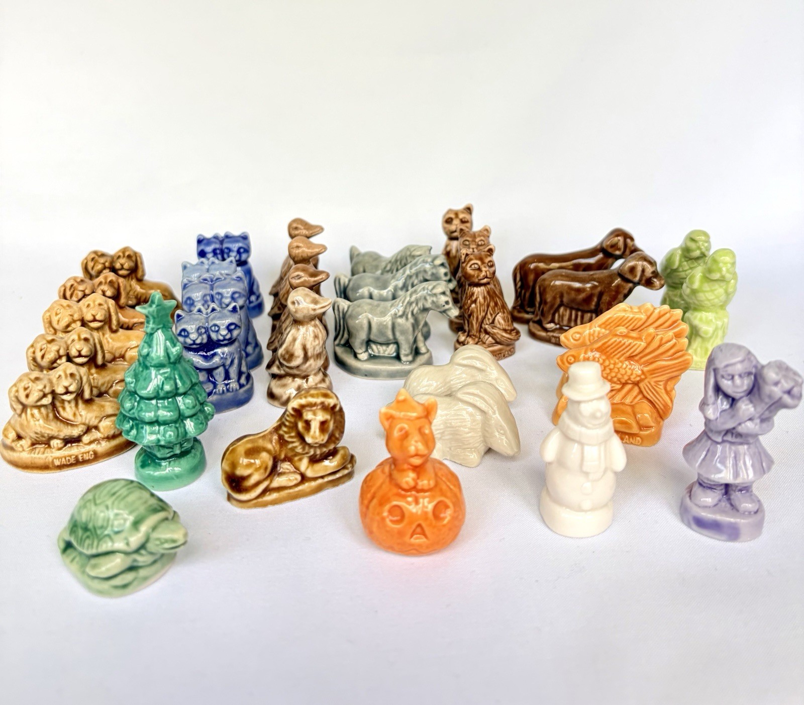 Wade Whimsies Figurine Lot 33 Pieces Multiples Animals Holidays England