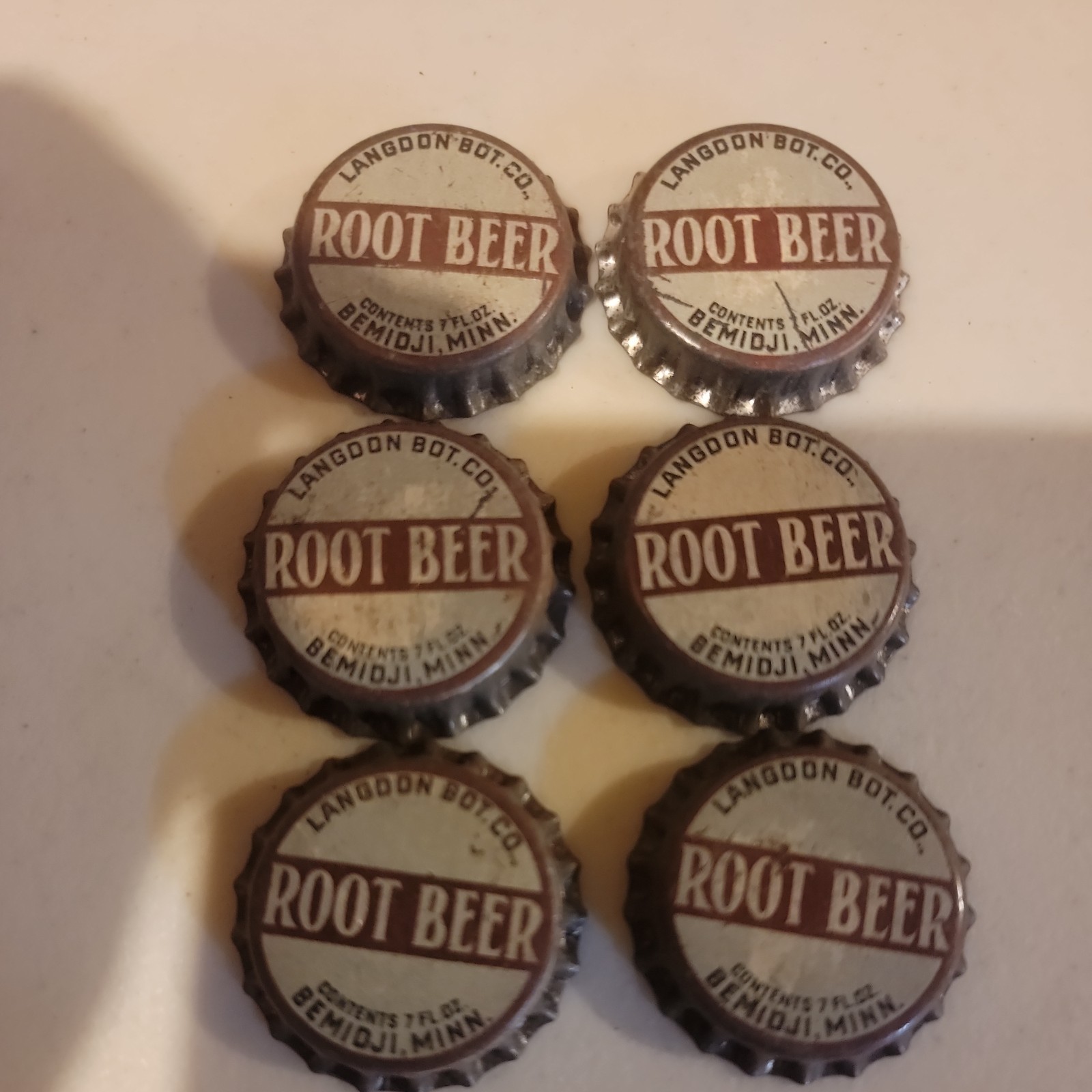 6 Unused CORK lined BOTTLE CAPS Langdon Bot Co. ROOT BEER Bemidji MINNESOTA