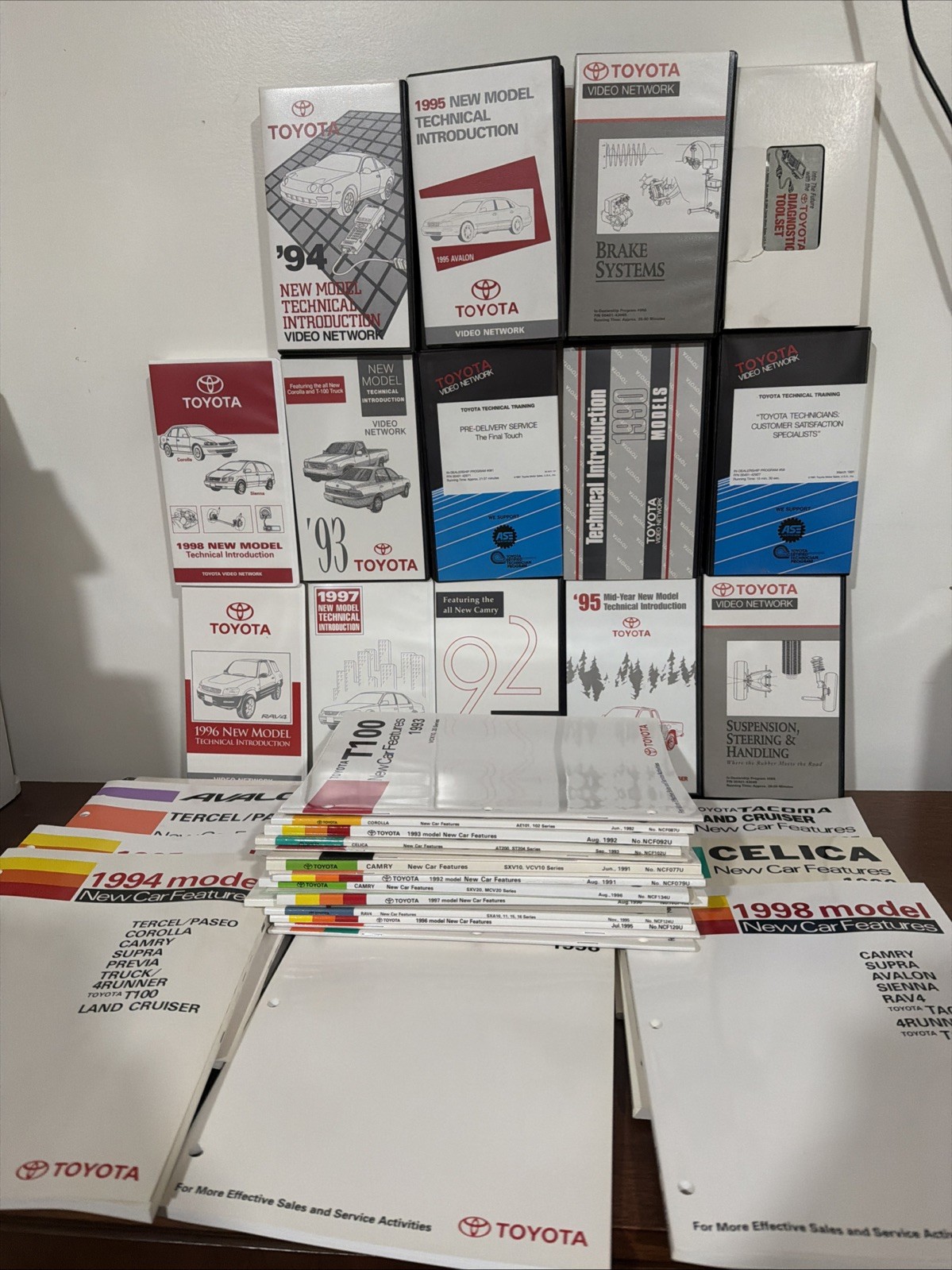 Huge Lot Of 43 1990-1998 Toyota Video Network Manuals & VHS 4Runner Tacoma Tech