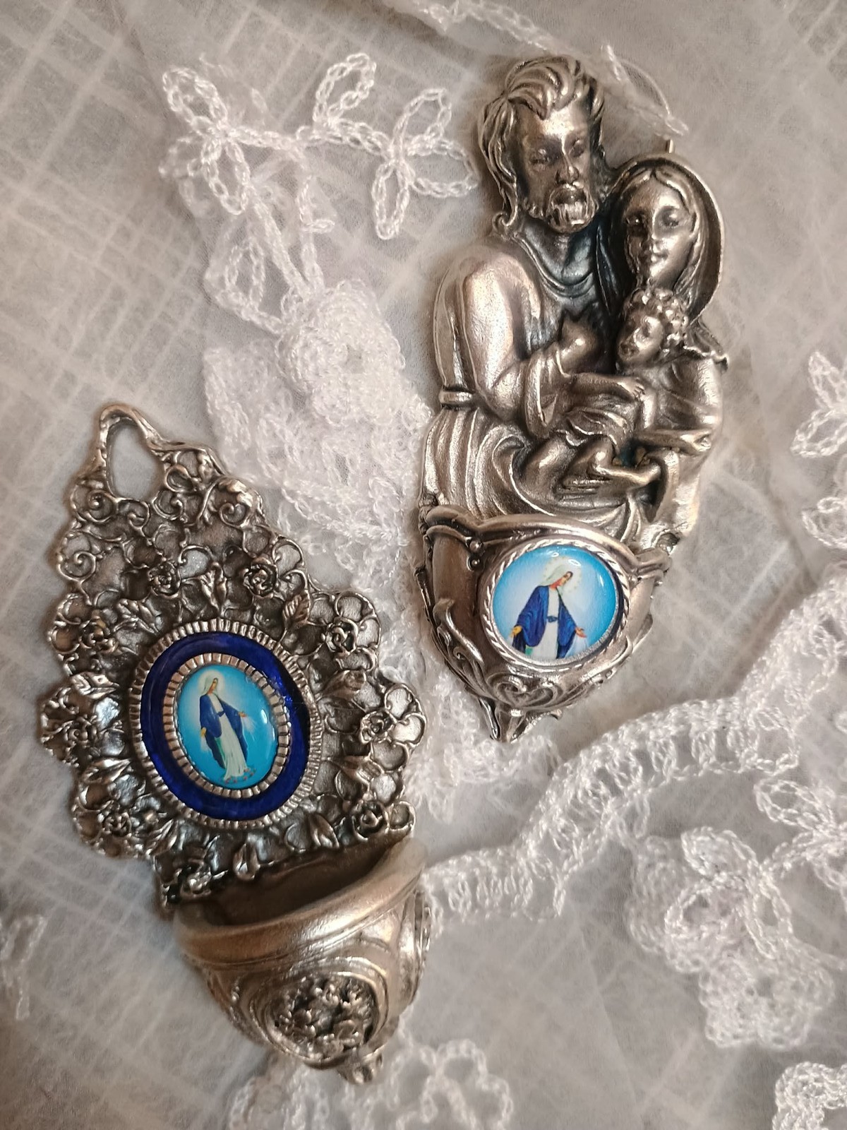 Italian Mini Catholic Holy Water font