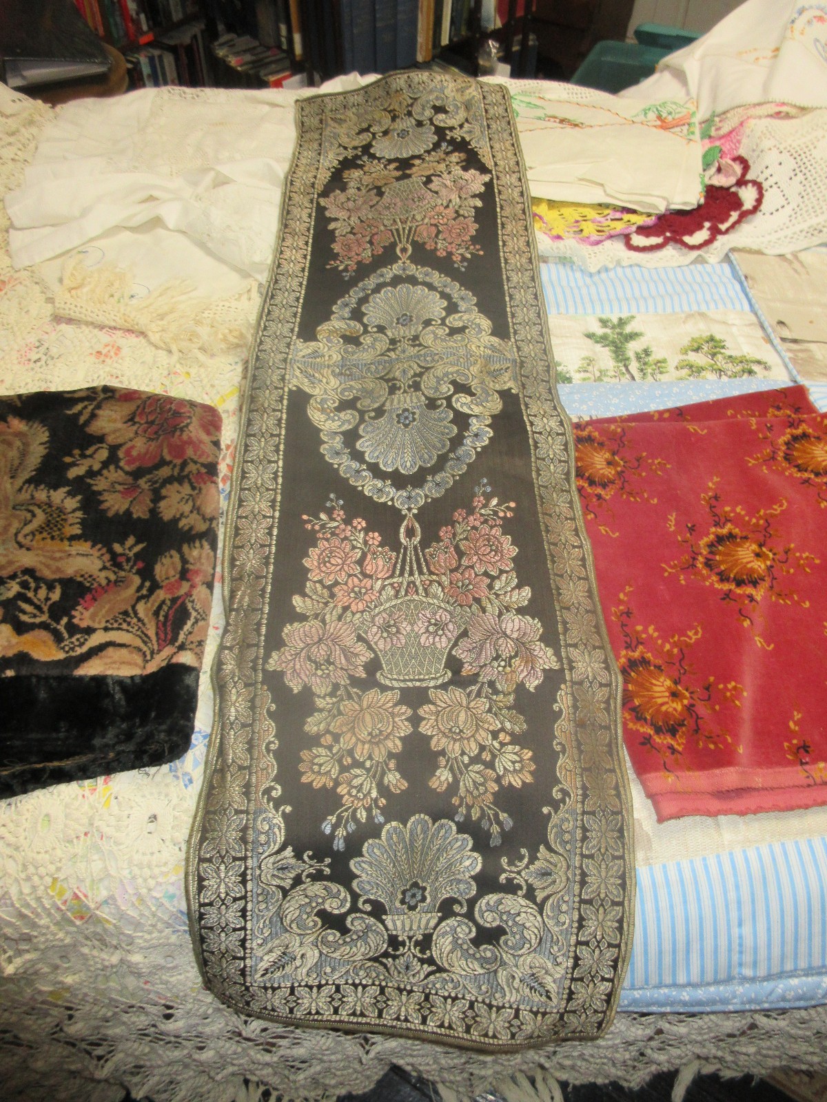 Vintage Tapestry Table Runner 50\
