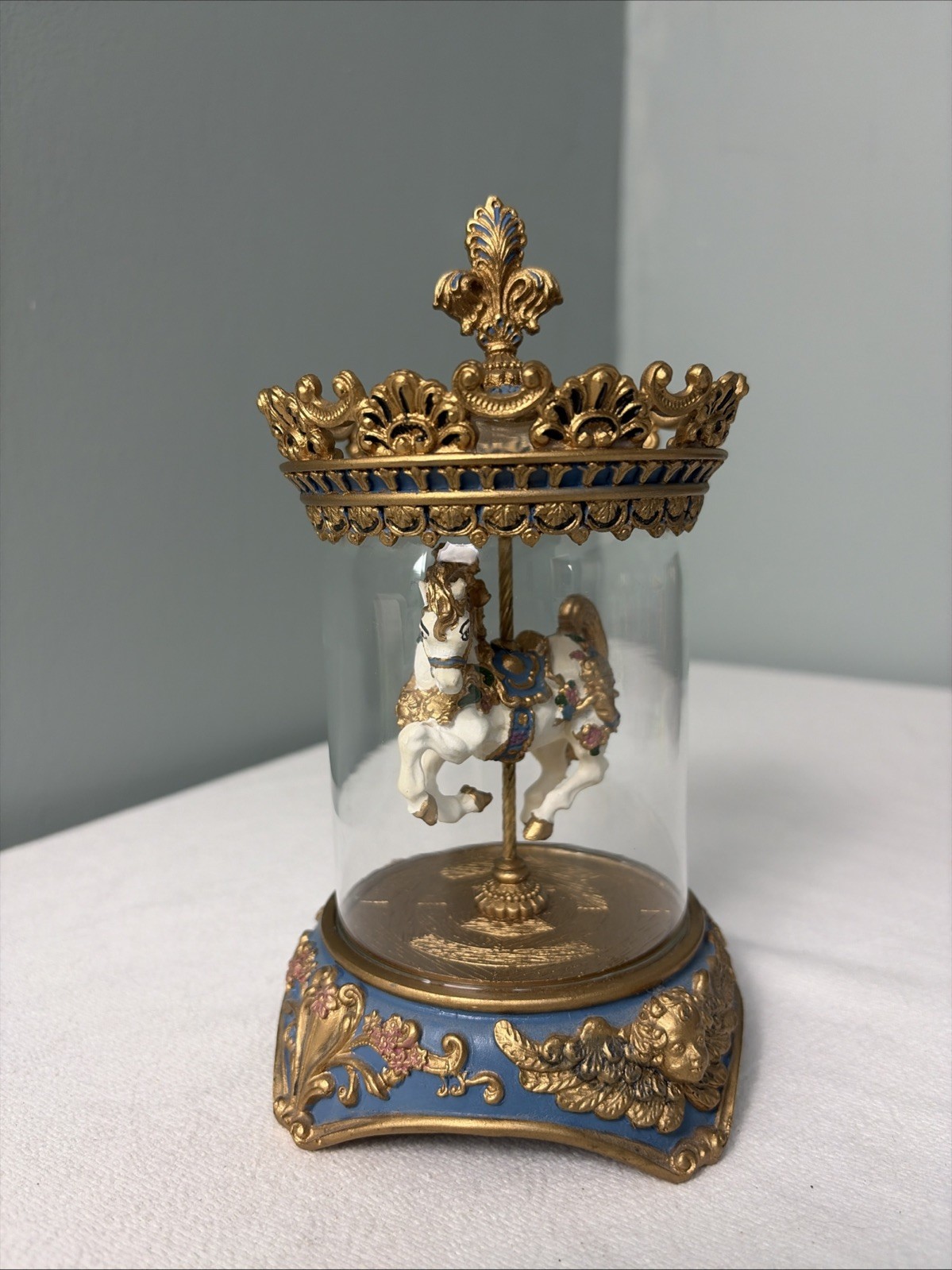 Carousel Fantasy The Franklin Mint Hand Painted Porcelain Music WORKING