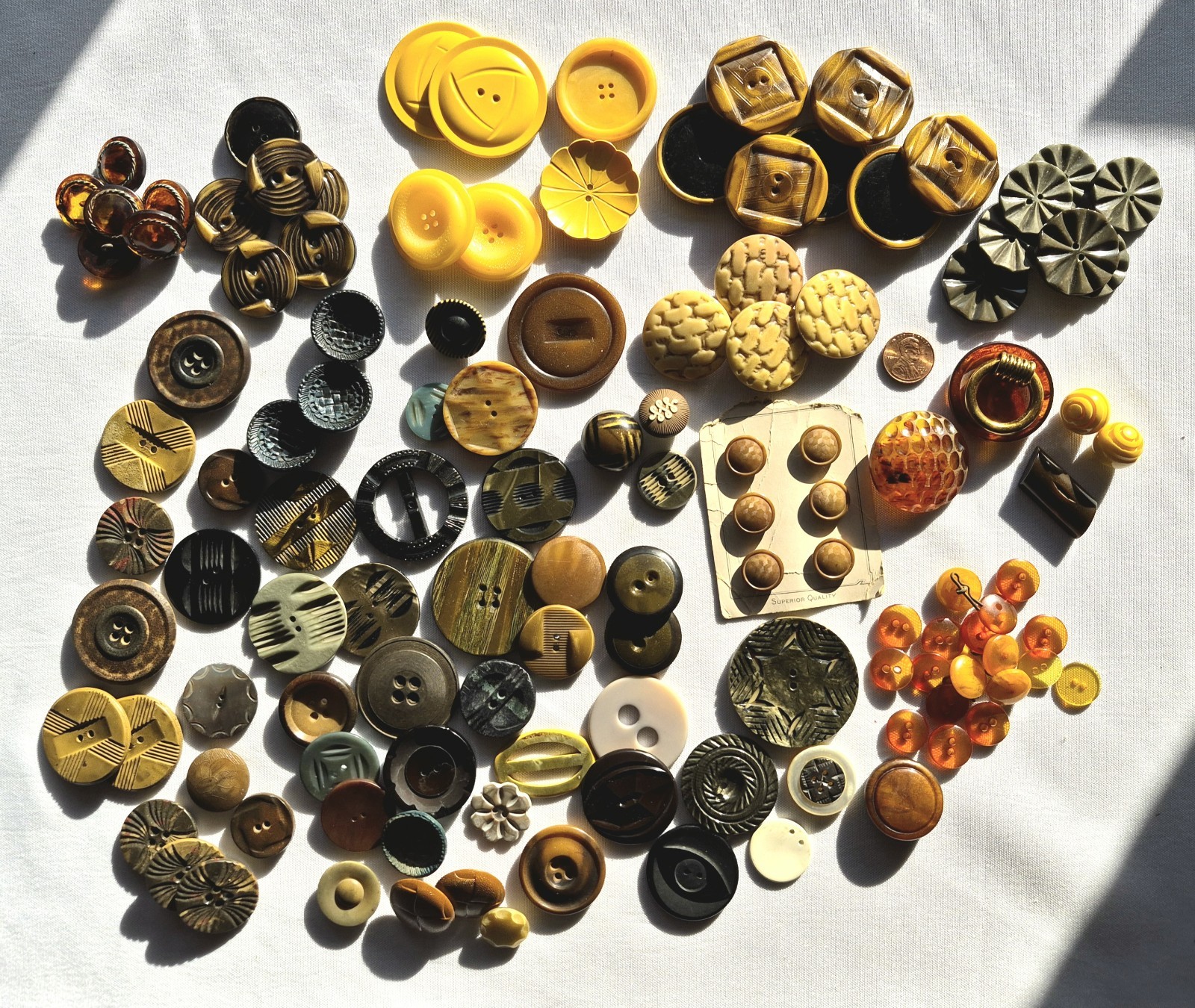 Large Beautiful Vintage Button Lot - Bakelite Celluloid Some Sets Over 100+