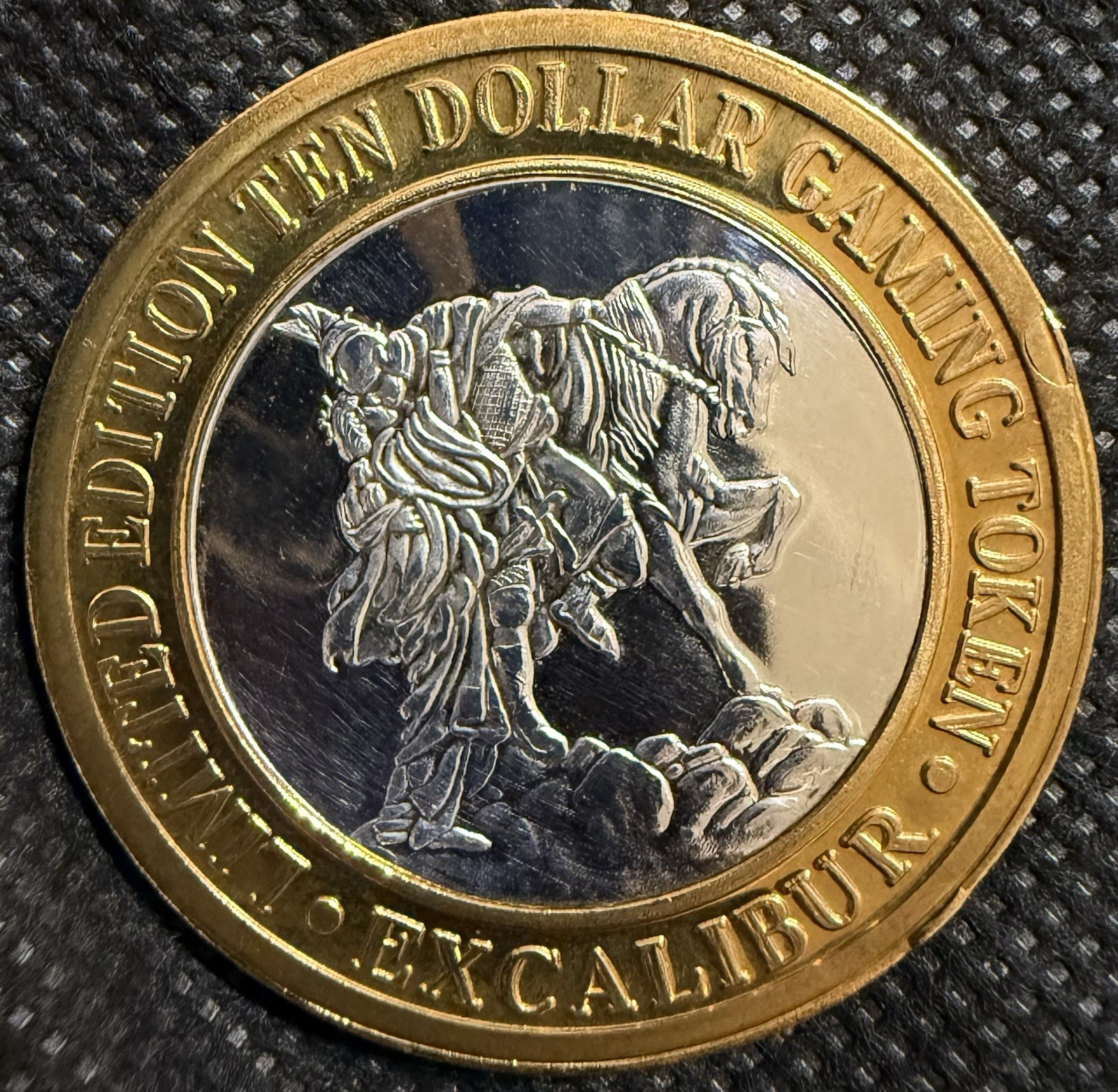 ⭐️EXCALIBUR HOTEL & CASINO Limited Edition 999% .6 Oz Pure Silver Strke Center