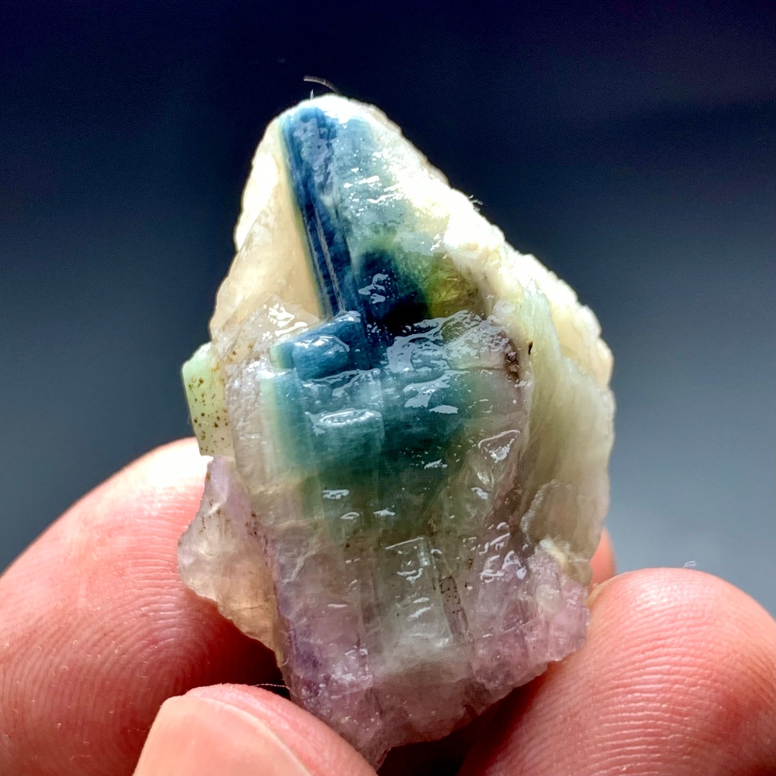 106 CT Terminated Natural bi Colour Tourmaline Crystal Specimen From Afghanistan 106 CT Terminated Natural bi Colour Tourmaline Crystal Specimen From Afghanistan