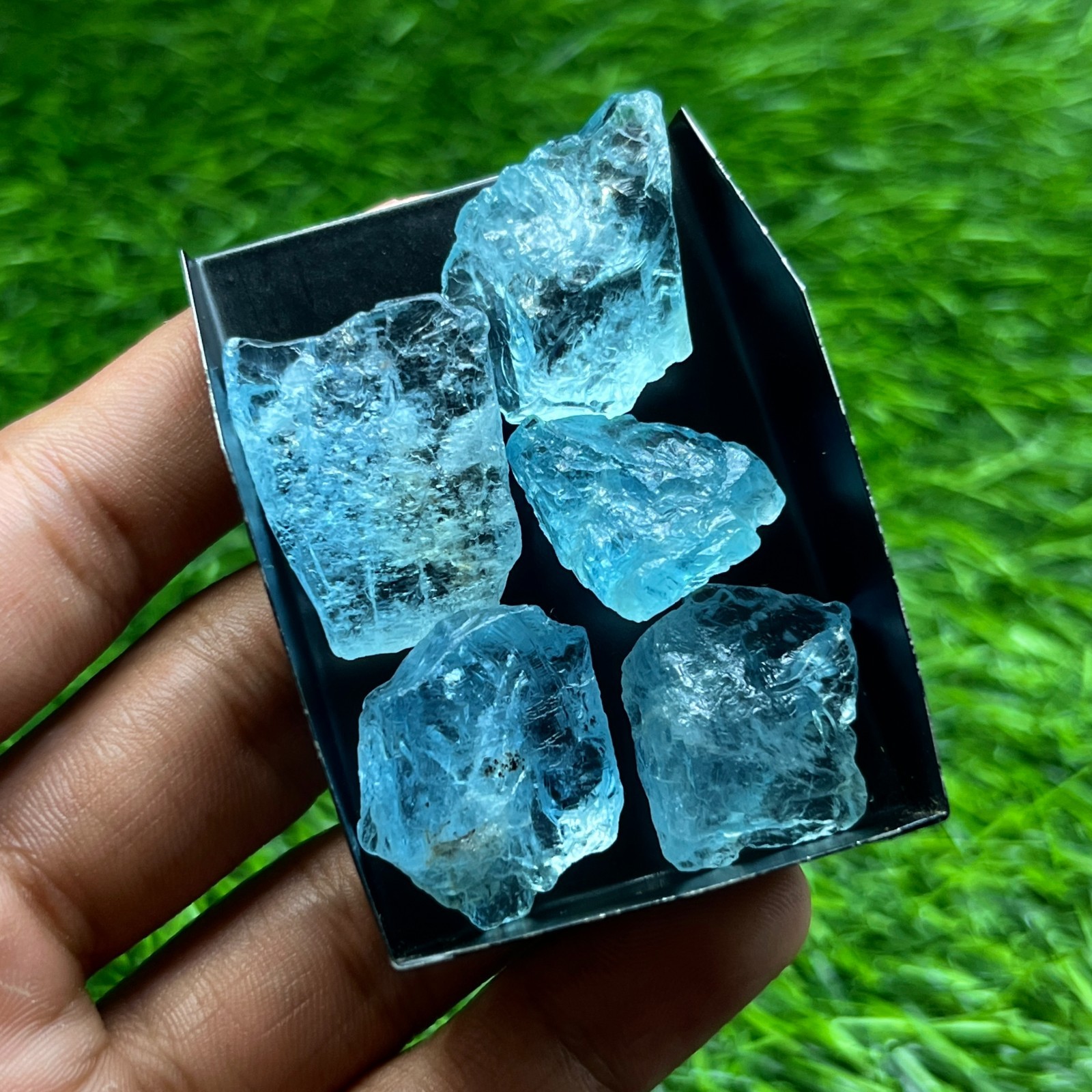 133 Ct Natural Santa Maria Blue Aquamarine Rough Lot, 5 Blue Beryl Crystals