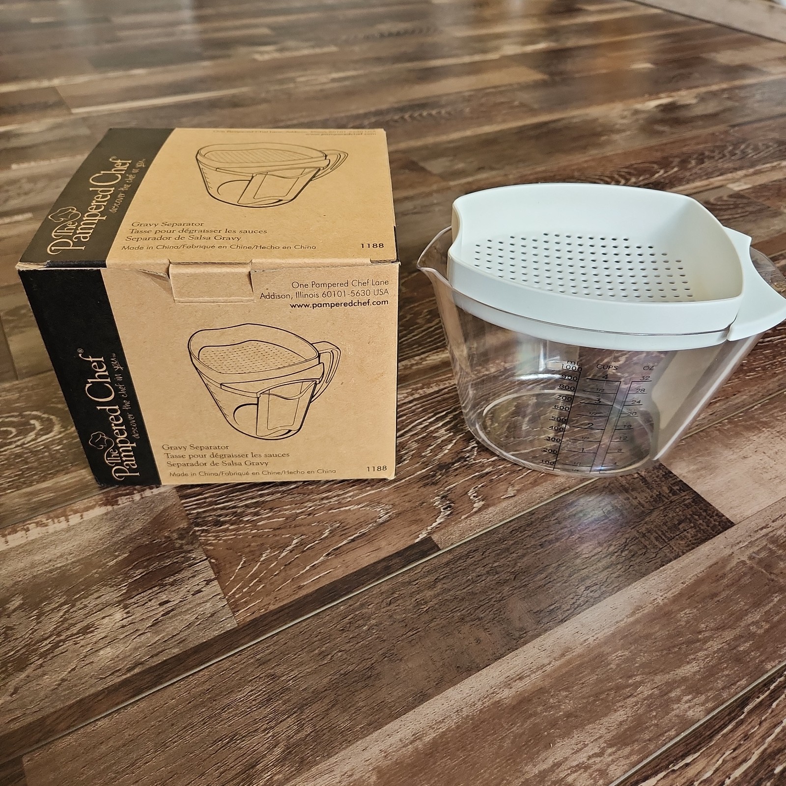 The Pampered Chef Gravy Separator 1188 - COMPLETE with Instructions and Recipes