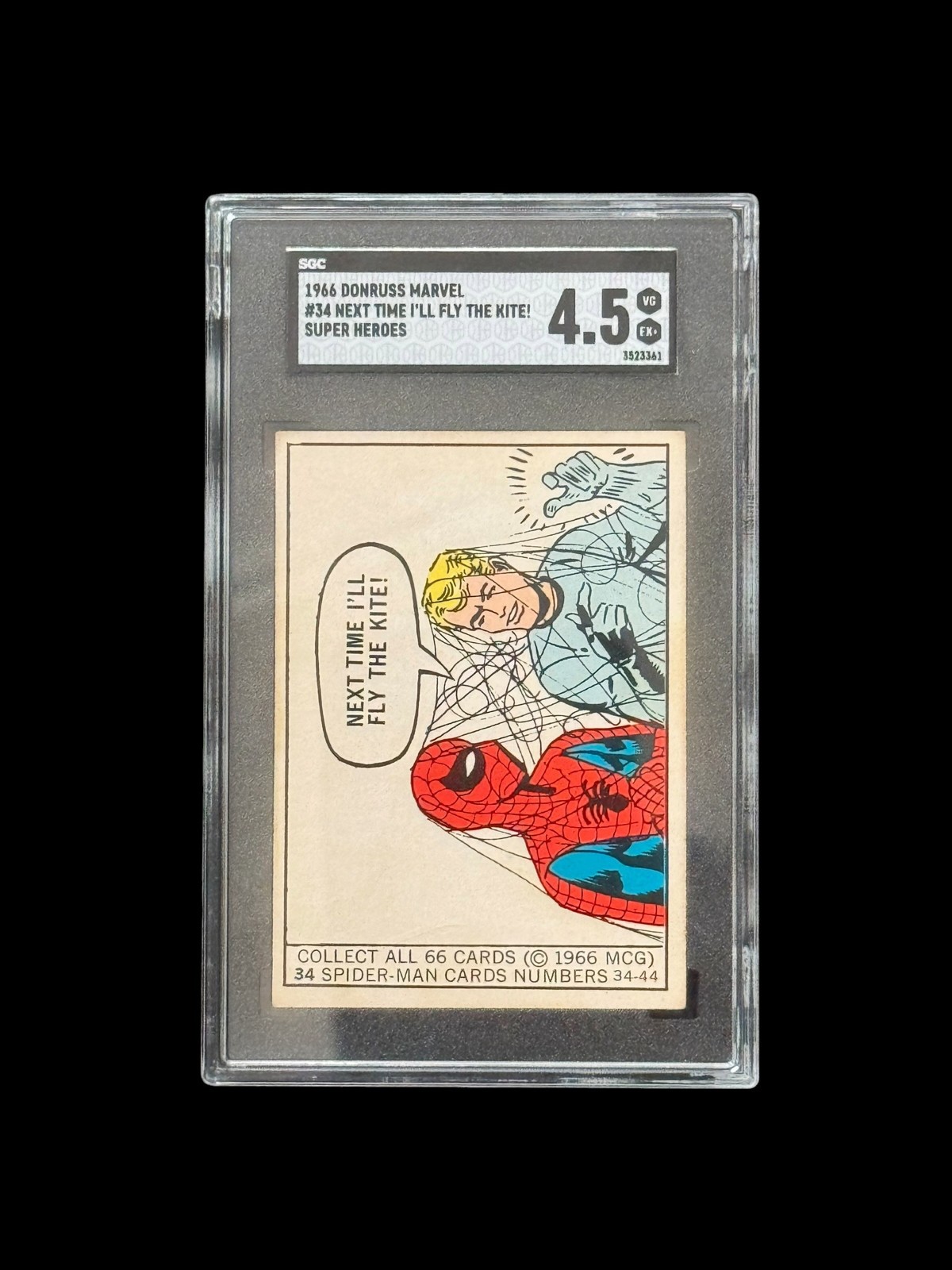 1966 Donruss Marvel Super Heroes #34 SPIDERMAN Fly The Kite SGC 4.5 Rookie