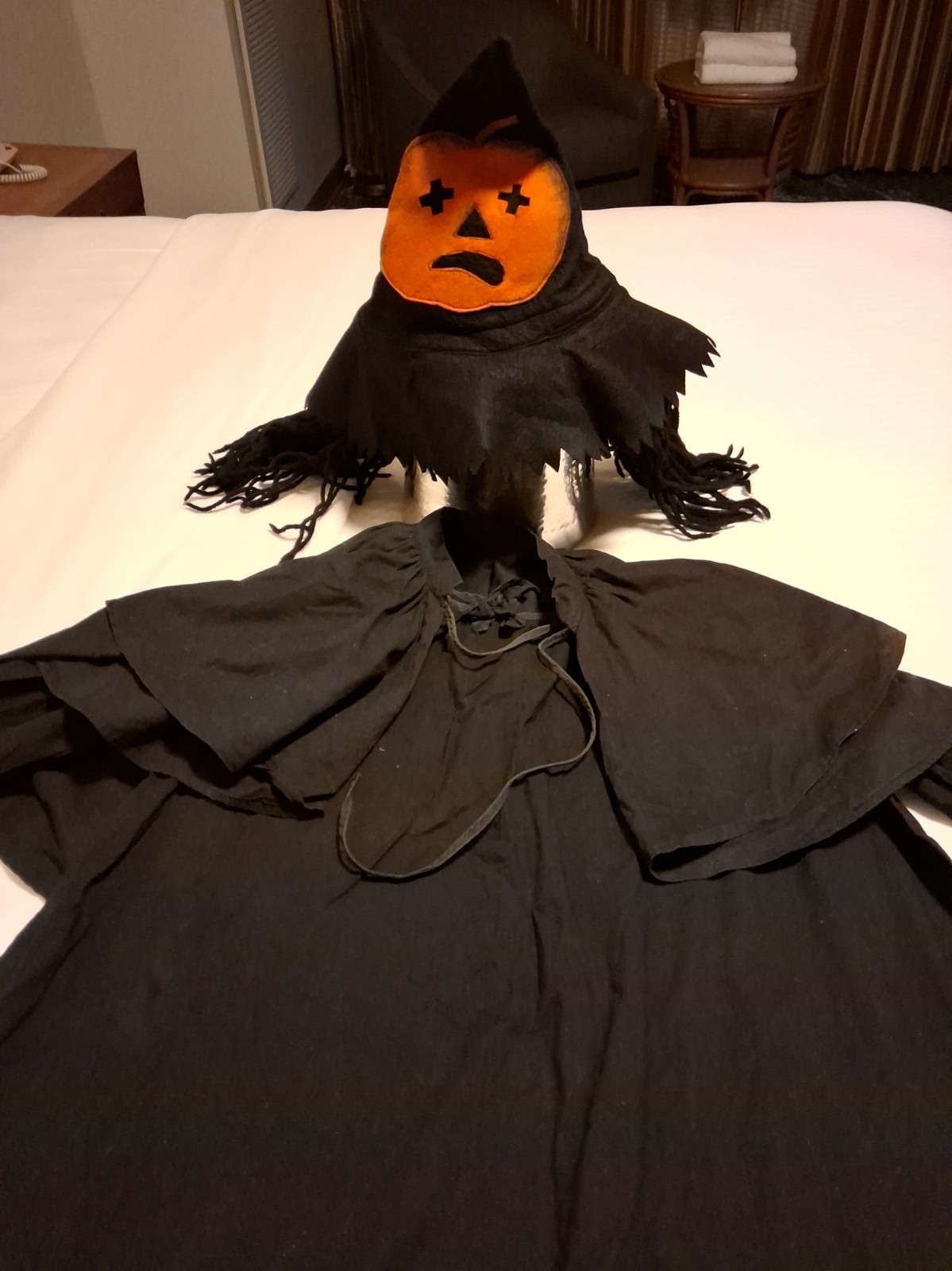 Vtg 1940s Child Halloween Costume Felt JOL Witch Hat Black Cotton Dress & Caplet Vtg 1940s Child Halloween Costume Felt JOL Witch Hat Black Cotton Dress & Caplet