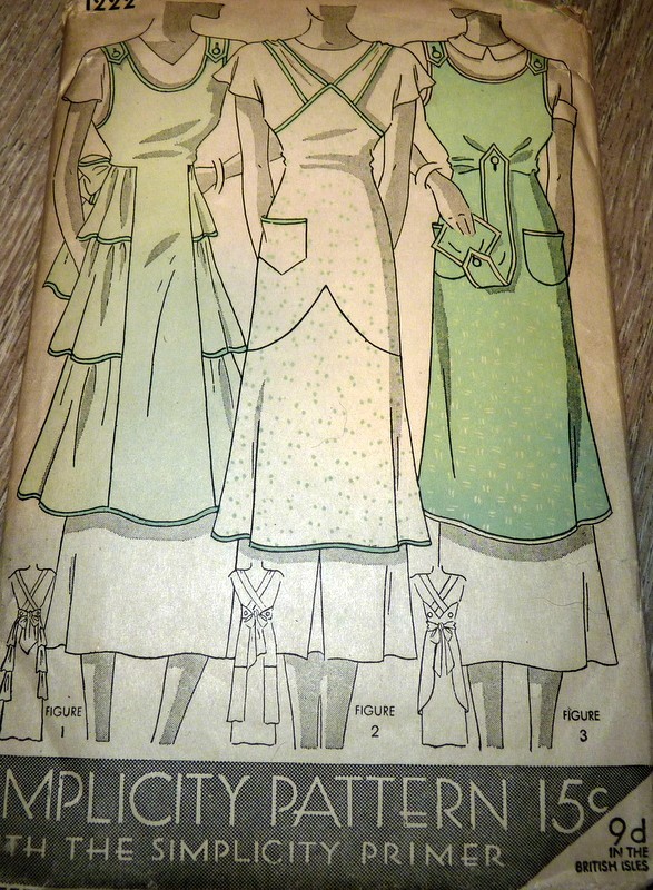 *LOVELY VTG 1930s APRONS Sewing Pattern BUST 38 FF