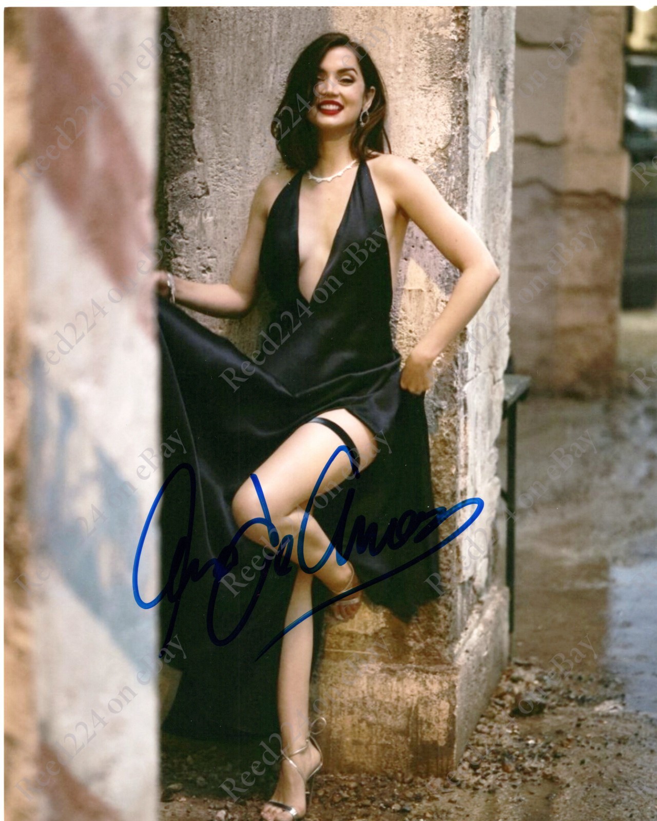 Ana de Armas Signed 8x10 Photo UACC COA + Date, Location, & Event Details