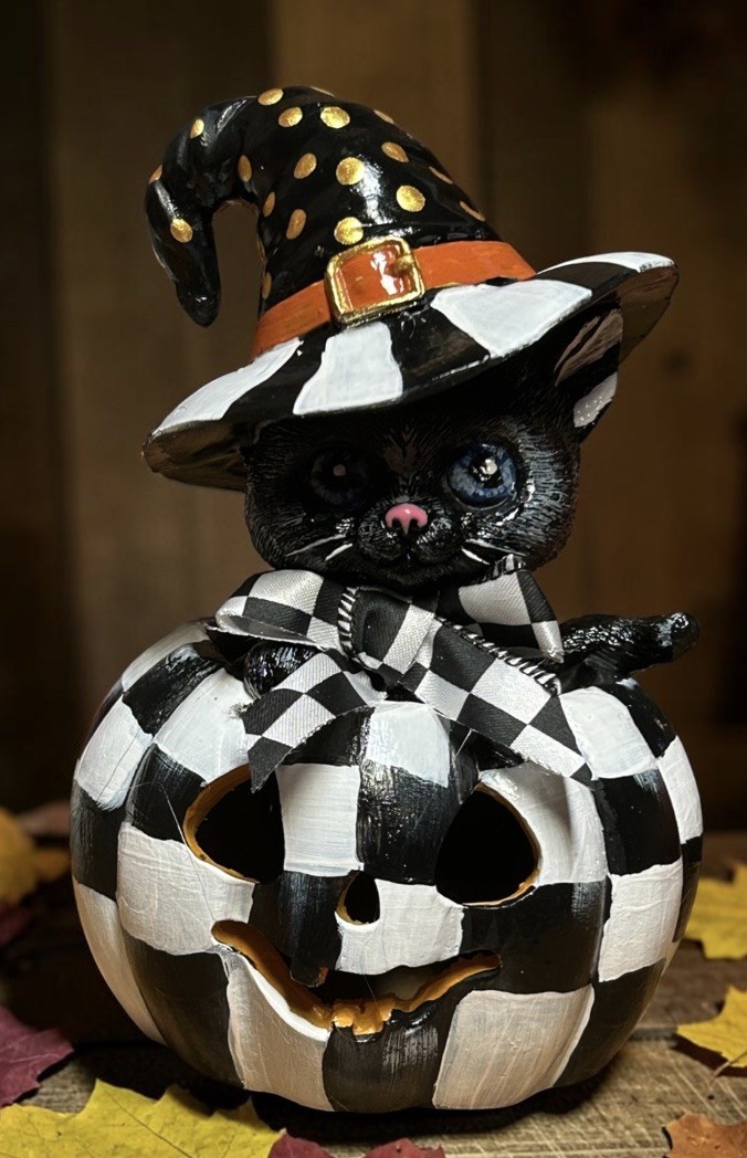 HAND PAINTED MACKENZIE CHILDS INSPIRED COURTLY CHECK HALLOWEEN CAT SOLAR LIGHT HAND PAINTED MACKENZIE CHILDS INSPIRED COURTLY CHECK HALLOWEEN CAT SOLAR LIGHT