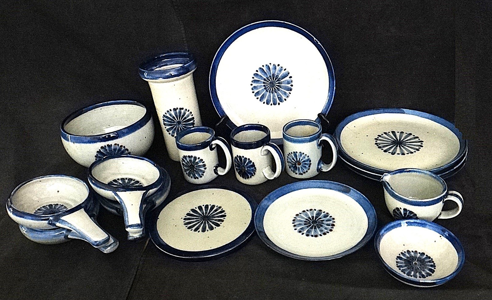 Vtg. 17 Pc Set - Ken Edwards Mexican Pottery Dinnerware Guadalajara Blue Anemone