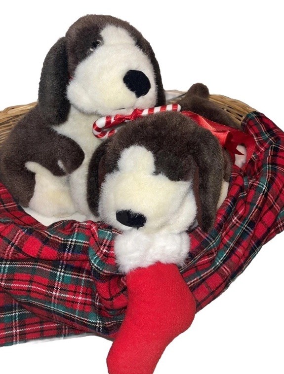 Fun RARE Santa's Best Beagle Dogs Animated In Basket Vintage Christmas Sears