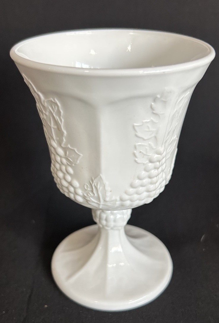 Vintage Indiana Glass Harvest Grape Milk Glass Stemmed Goblet 5.5” H